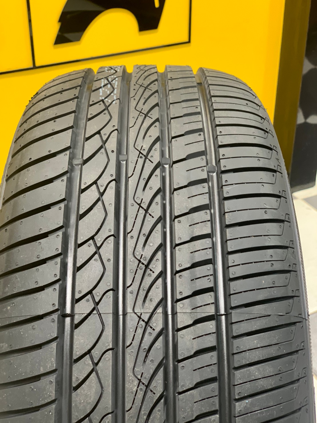 235/50R19 Giti ControlSUV880 ยางรถยนต์คุณภาพดี สมรรถนะสูง ยางใหม่ปี2021