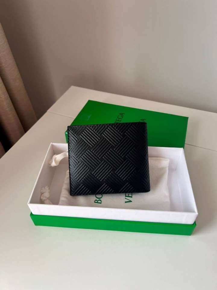 กระเป๋าสตางค์ผู้ชายแบรนด์Bottega Bi-Fold Wallet