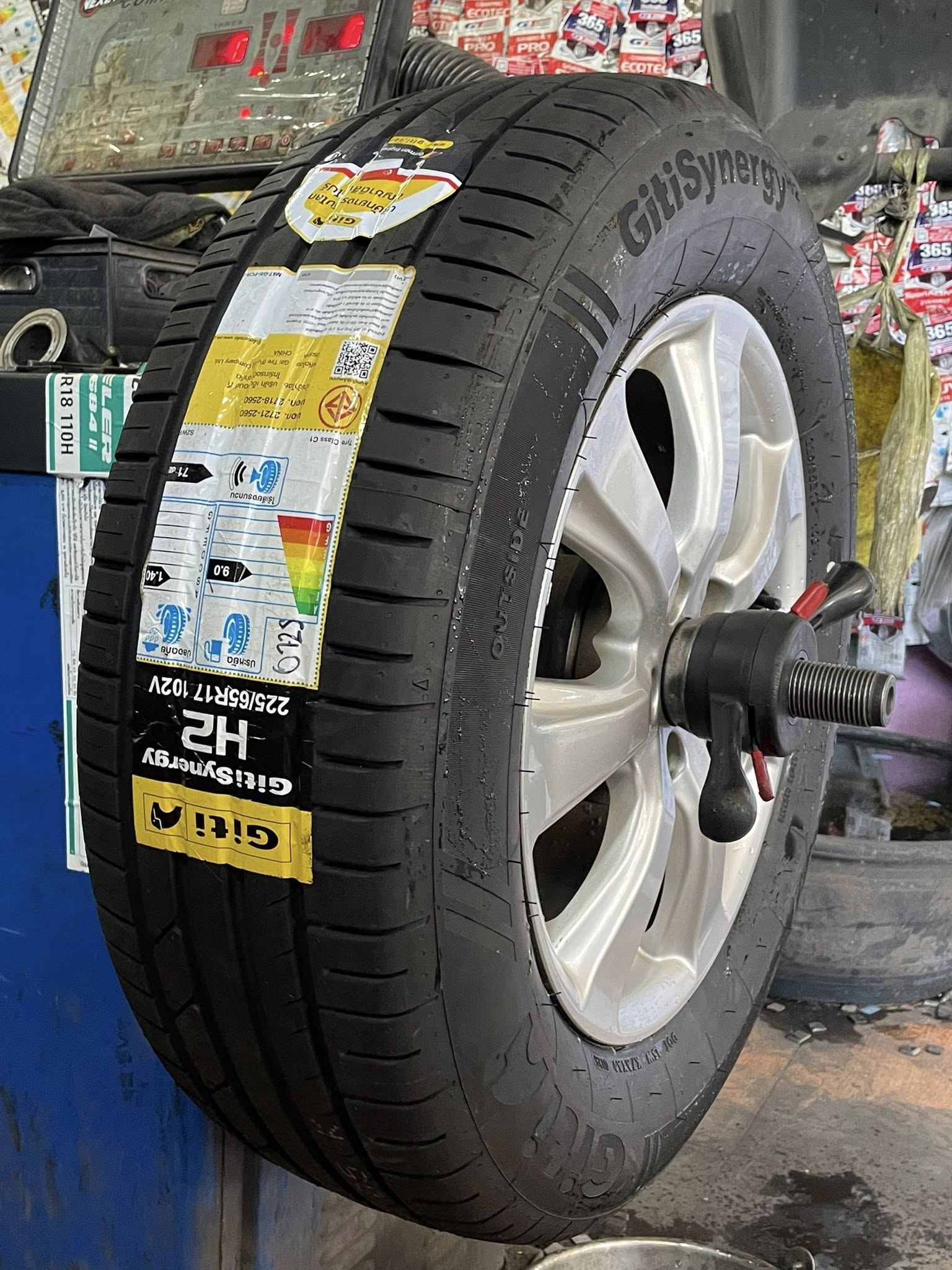 HONDA_CRV 🚘เปลี่ยนยาง 🛞🐘#GITI_SynergyH2_225/65R17