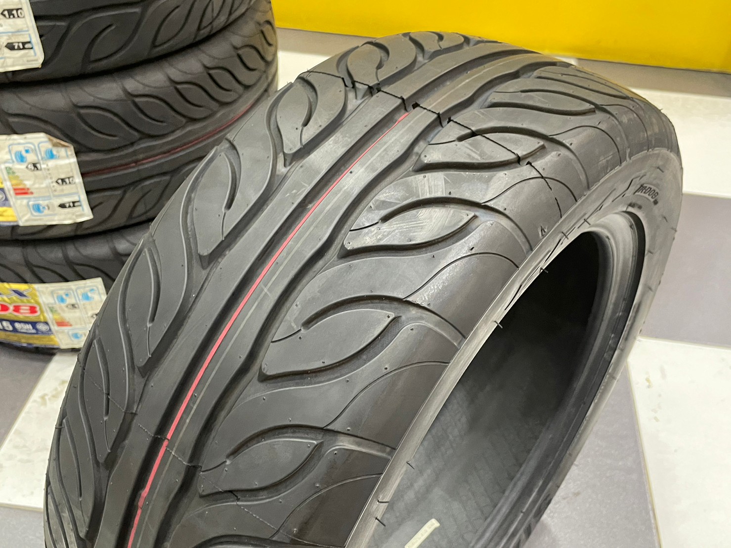 SIAMES 195/55R15 RD08 ยางใหม่ปี 2021 (ยางไทย รับประกัน 1 ปี) ยางซิ่ง ลายเทพ นุ่มหนึบ (4เส้น)