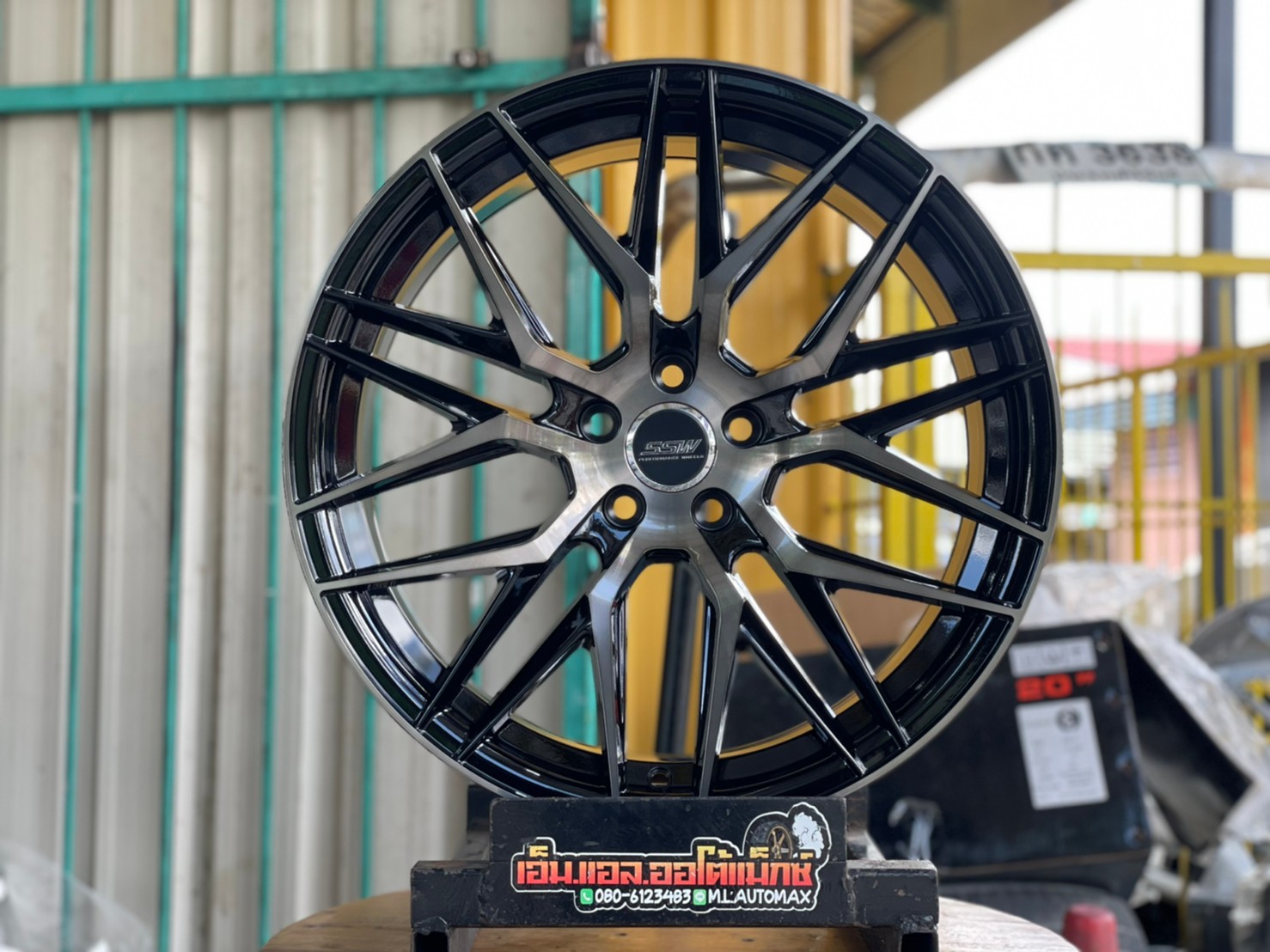 ล้อแม็กลายสวยหรู SSW Model348 สีดำหน้าสีชา ขอบ18 กว้าง8 5รู100