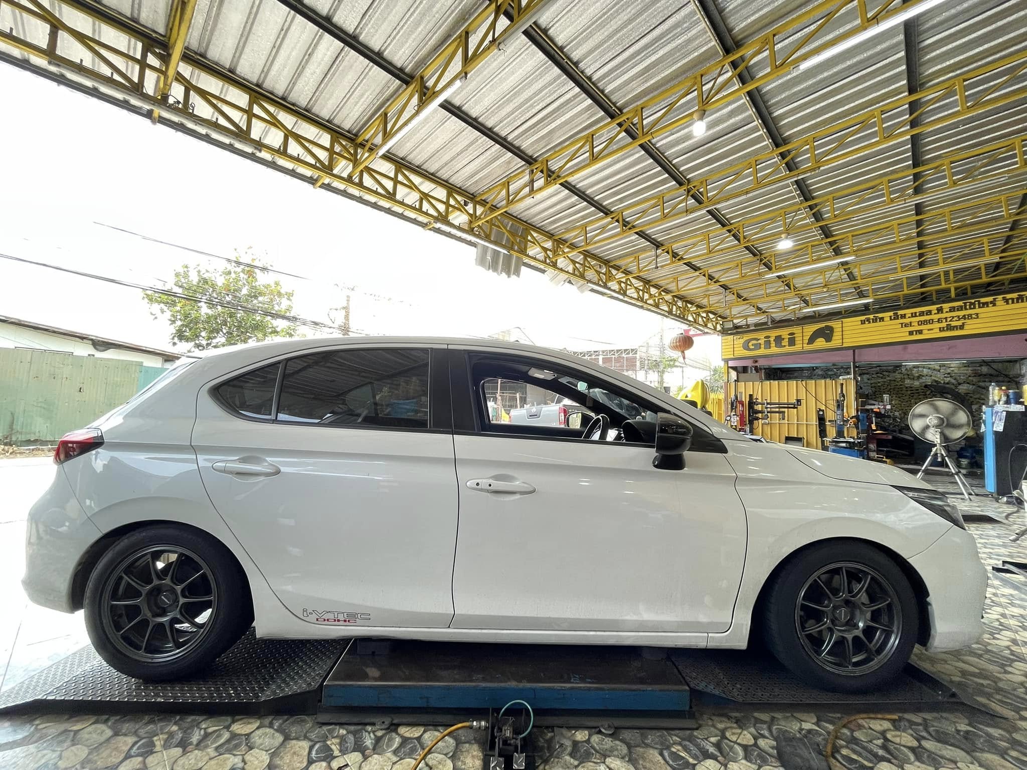 🛞❤️ #HONDA_CITY 🚘❤️💫 🛞🐘#KUMHO #PS31 195/55R15