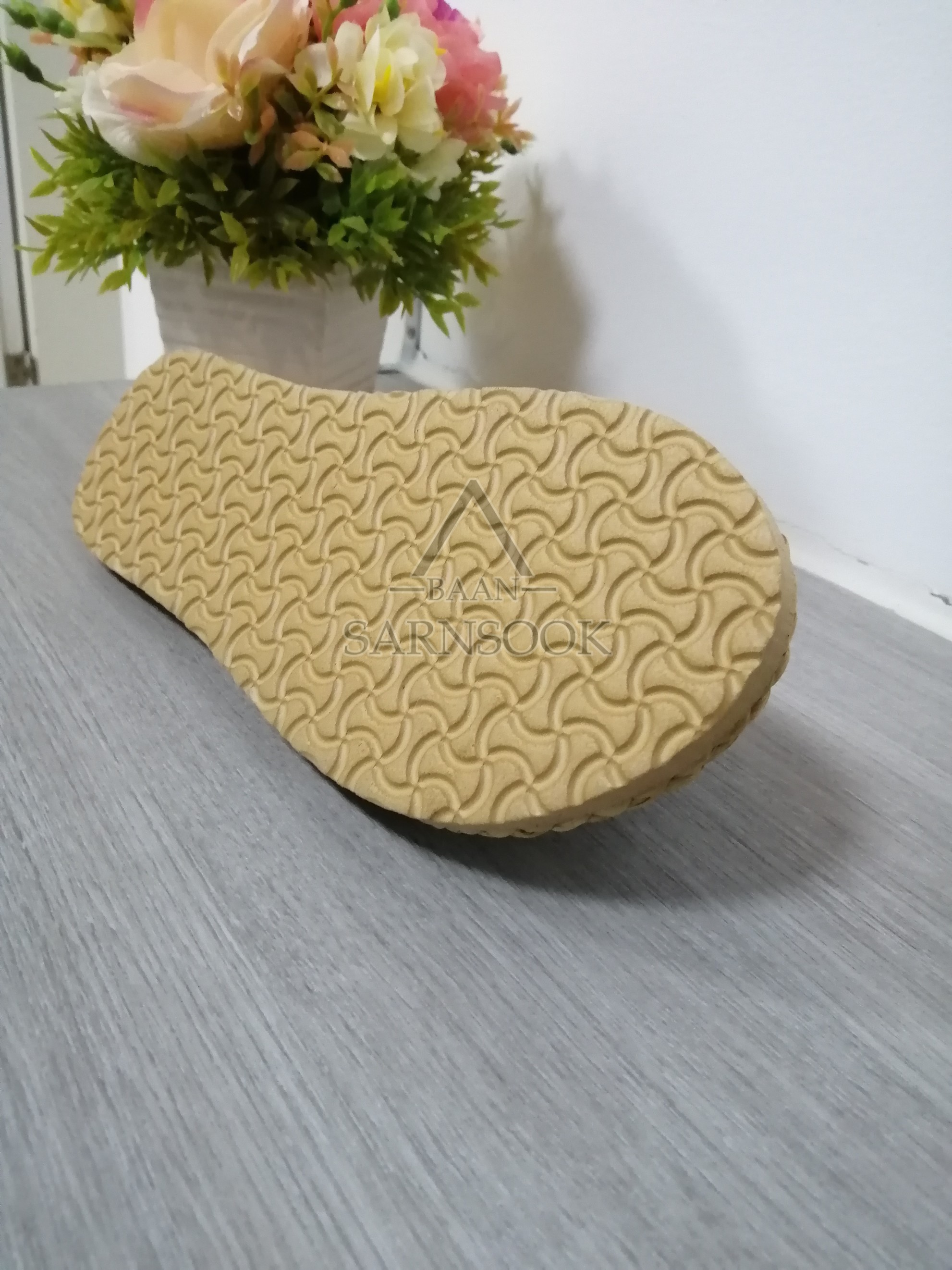 BSS701W: รองเท้าแตะสาน ราคาส่ง 1โหล:12คู่