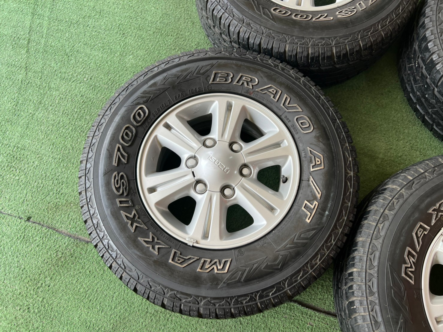 ล้อ ISUZU พร้อมยาง Maxxis 30x9.5/R15 ปี10