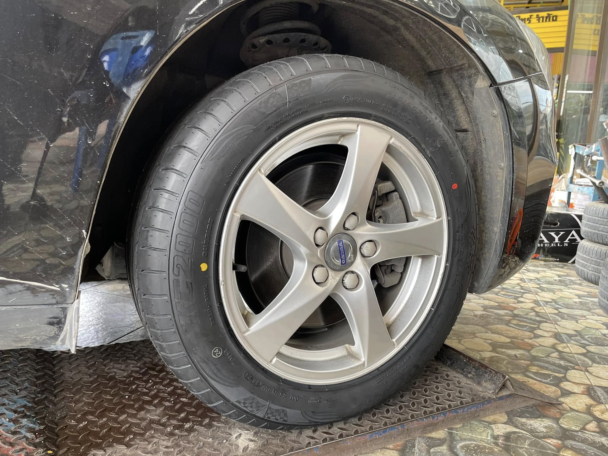 🚘 #VOLVO_V60 เปลี่ยนยาง 🛞 #OTANI #KC2000_215/55R16🔥
