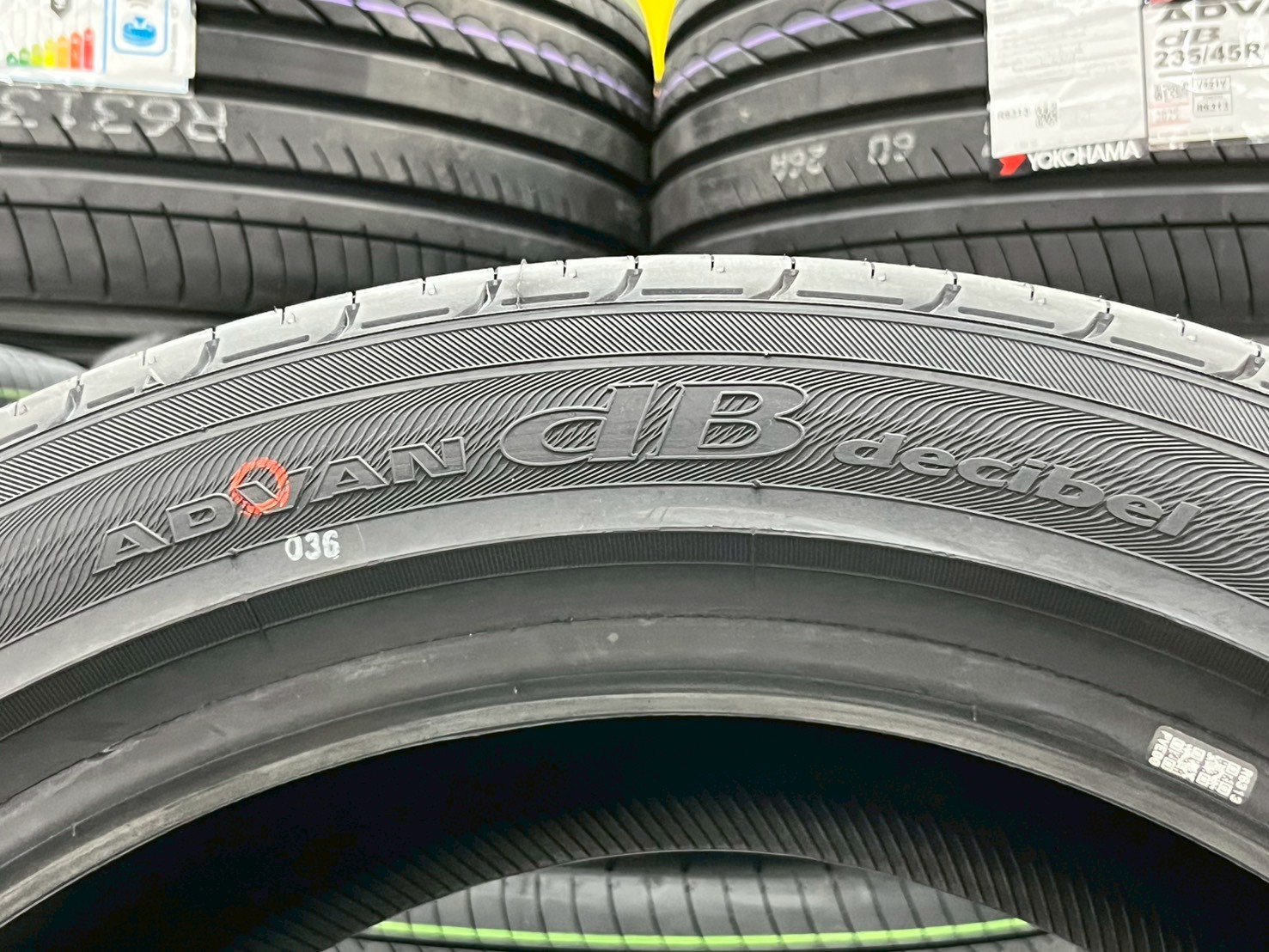 Yokohama ADVAN dB Decibel V551 ขนาด 235/45R18 ยางใหม่ปี2025