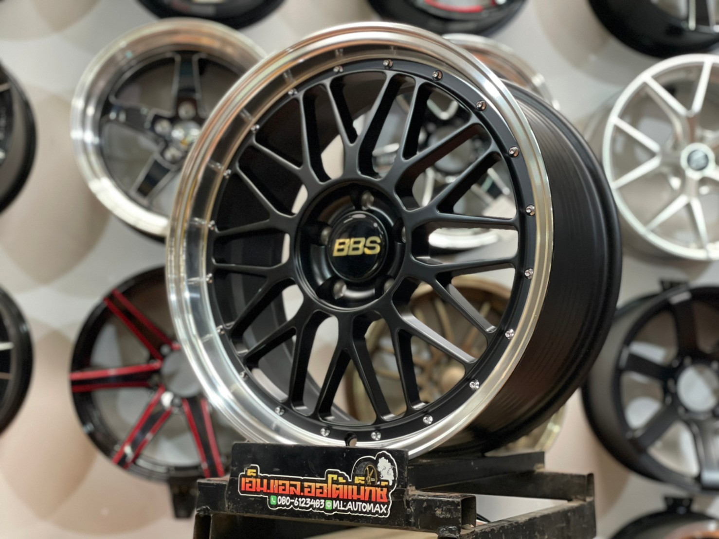 BBS LM ขอบ18 5รู114 ในสี Limited Edition 18x8 ET+35 5x114 สีดำขอบเงา หมุดเงิน