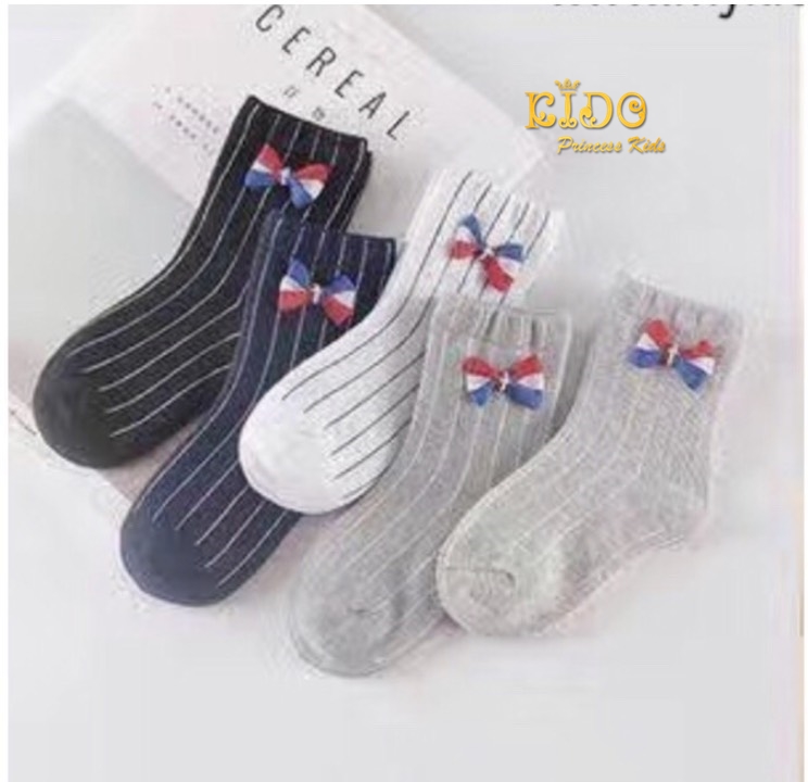 ssถุงเท้าเด็ก(มีหน้าร้านอยู่รัชดา)SQ1702สีขาว สีน้ำเงิน สีเทา สีเทาเข้ม สีดำ ลายลงตกแต่งด้วยโบว์ลายธงชาติ