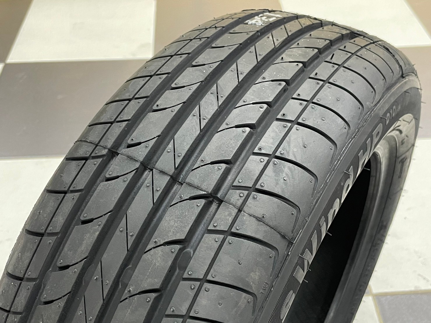 ยางรถยนต์คุณภาพดี Linglong(หลิงหลง) Crosswind HP 185/60R15 ยางใหม่ปี2024 ยางผลิตไทย