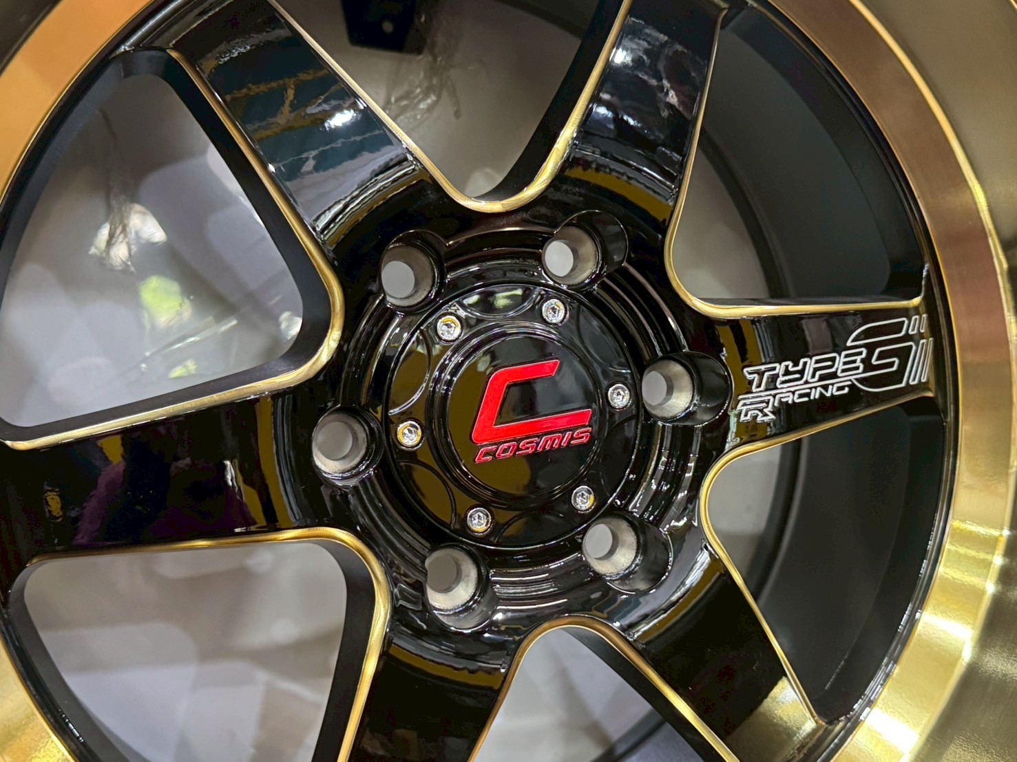 “Cosmis Type G ขอบ 18 9.5 ET22 10.5 ET25 6x139.7 สีดำขอบไดร์ทอง