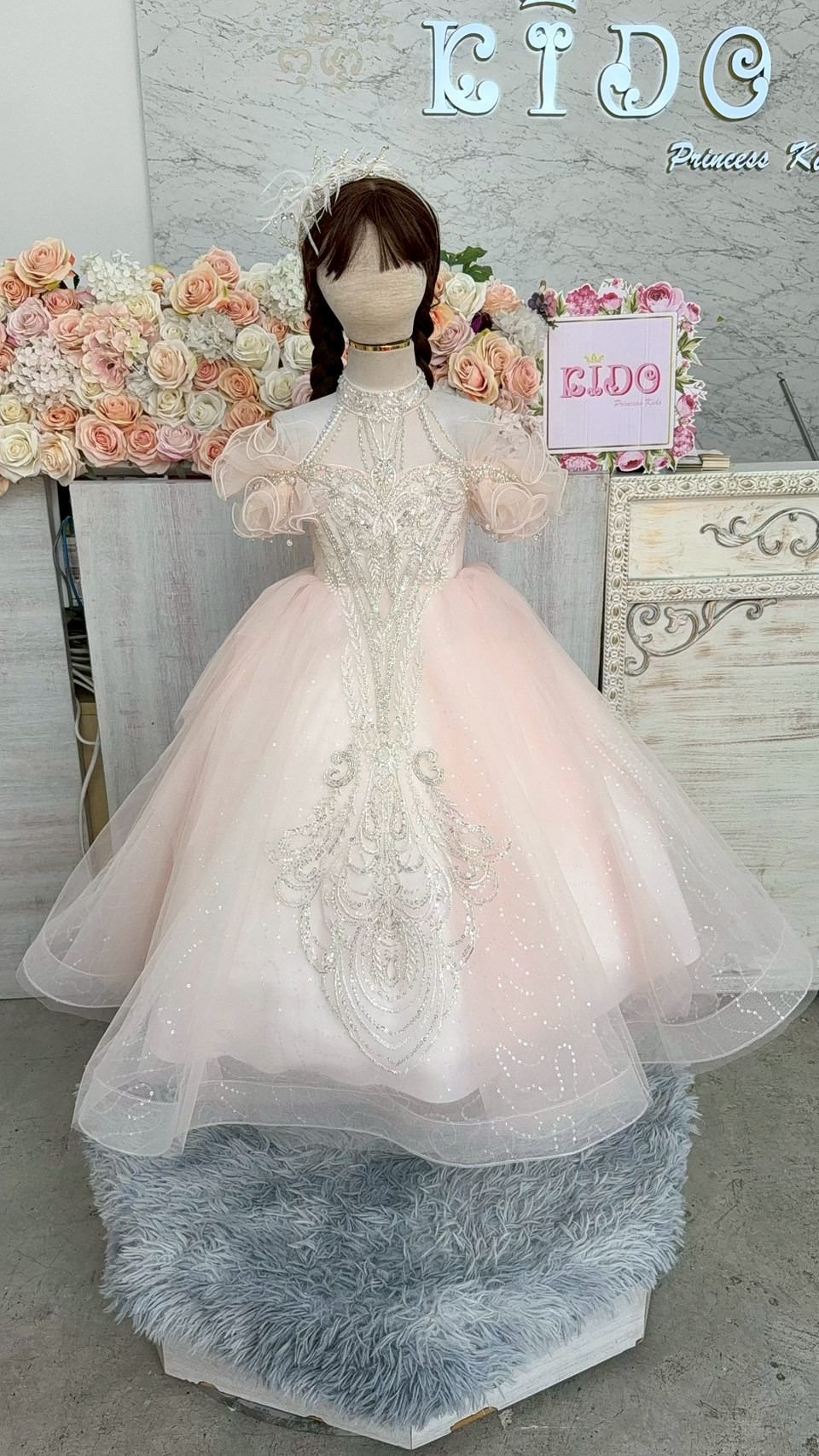 ชุดราตรีเด็ก(หน้าร้านอยู่รัชดา ลองได้ถ่ายรูปเองจากชุดจริง)W19191 สีชมพู กระโปรงยาว แขนตุ๊กตา ประดับเพชร วิ้งวั้ง