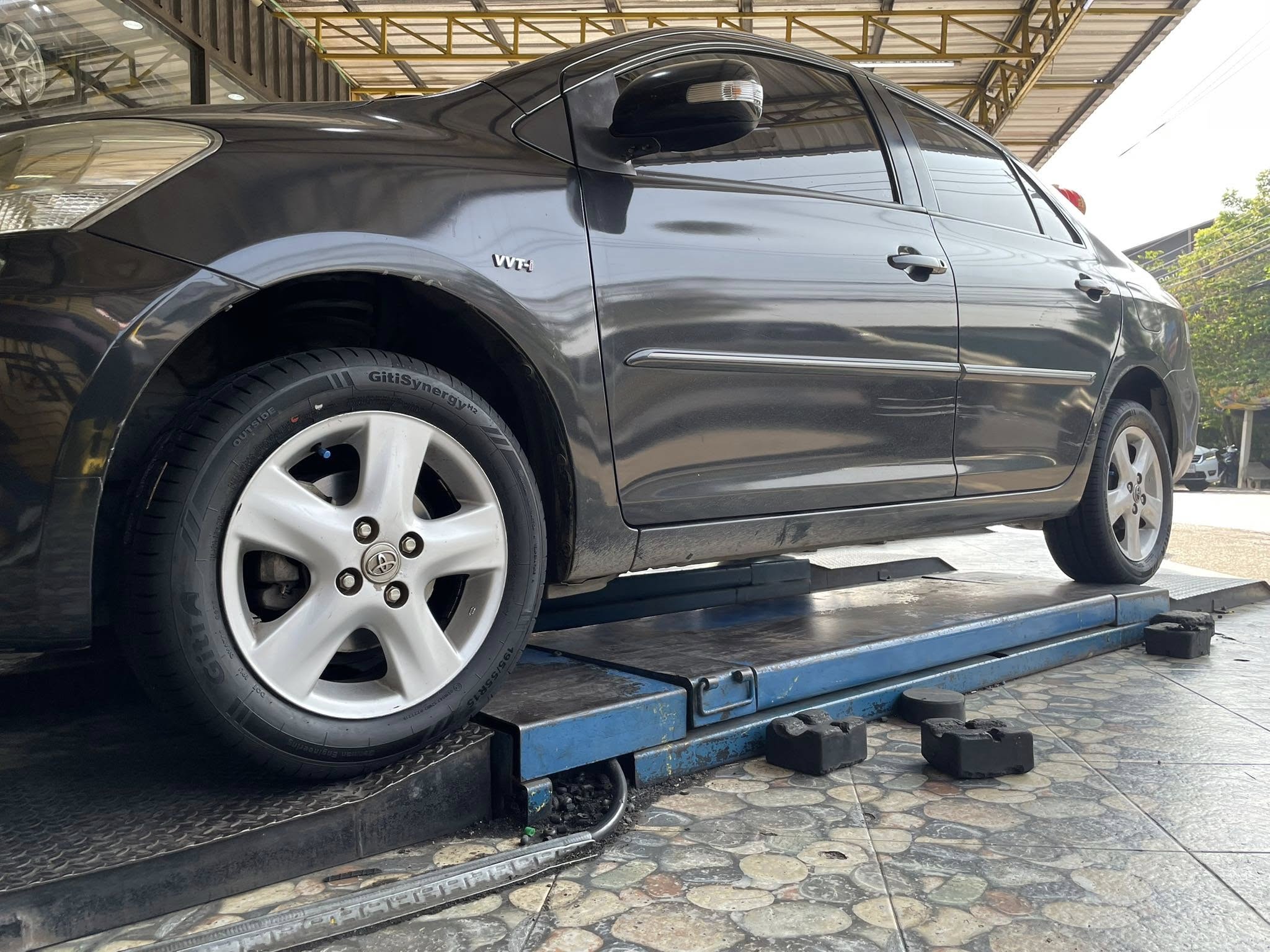 🛞❤️ #TOYOTA_VIOS🚘เปลี่ยนยาง 🛞🐘#GITI_SynergyH2_195/55R15 #ยางคุณภาพดีนุ่มเงียบ