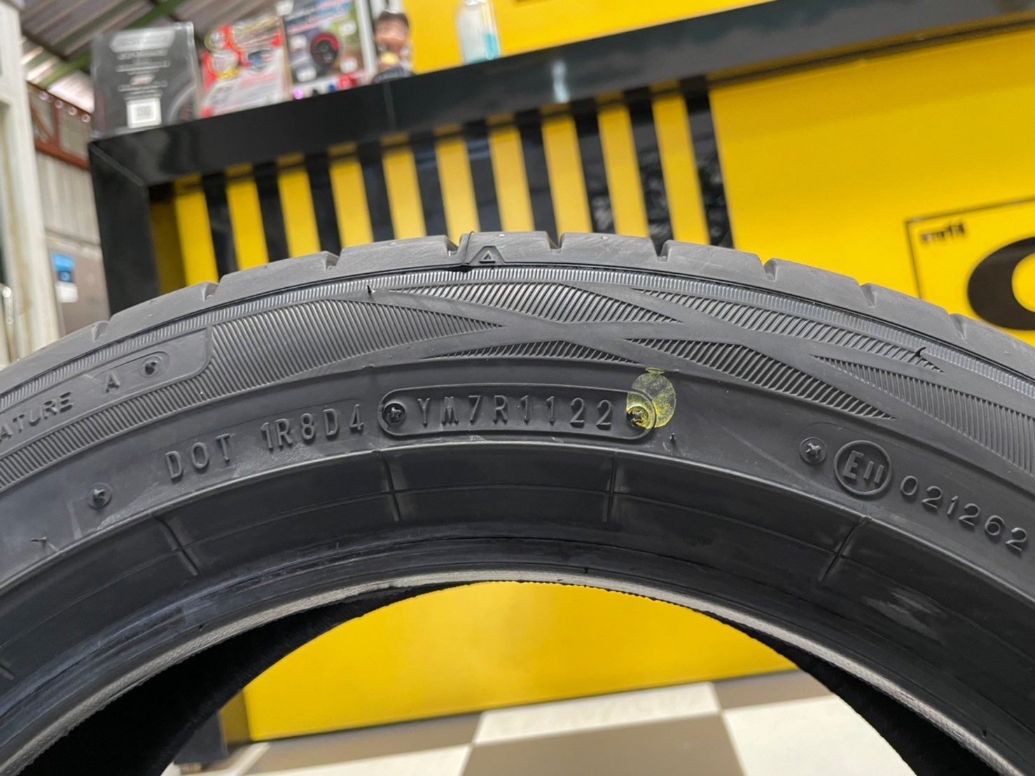 185/55R15 ยางใหม่ DUNLOP SP TOURING R1 ยางใหม่ปี2022