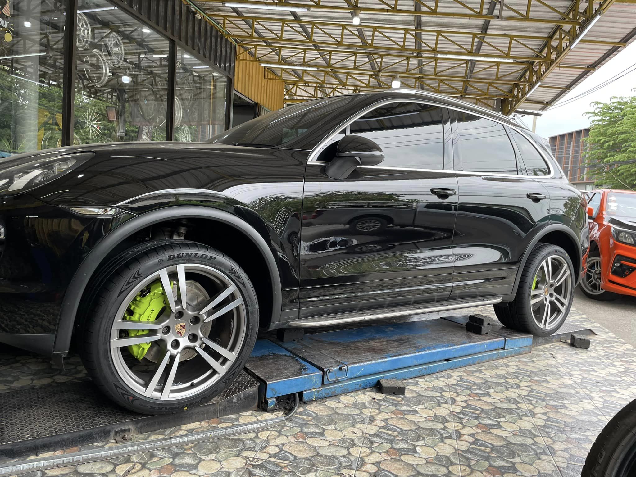 #PORSCHE_CAYENNE🚘❤️💫 🛞🐘#DUNLOP #SP #SPORT #MAXX060+