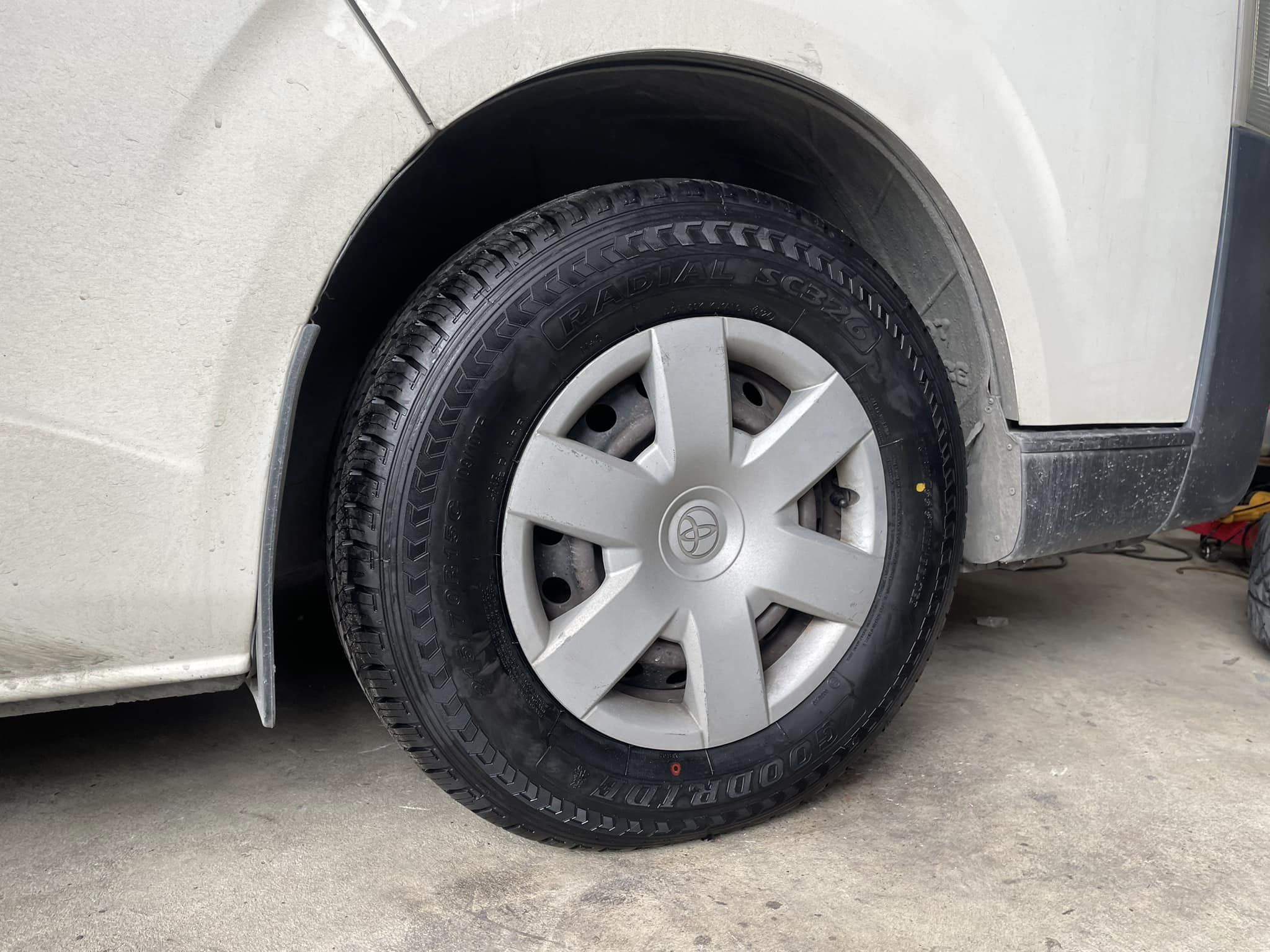 #TOYOTA_HIACE เปลี่ยนยาง #GOOD RIDE_SC326_215/70R15