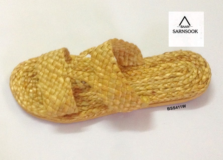 BSS406W :รองเท้าผักตบชวาแบบหัวใจ ราคาส่ง 1โหล :12คู่