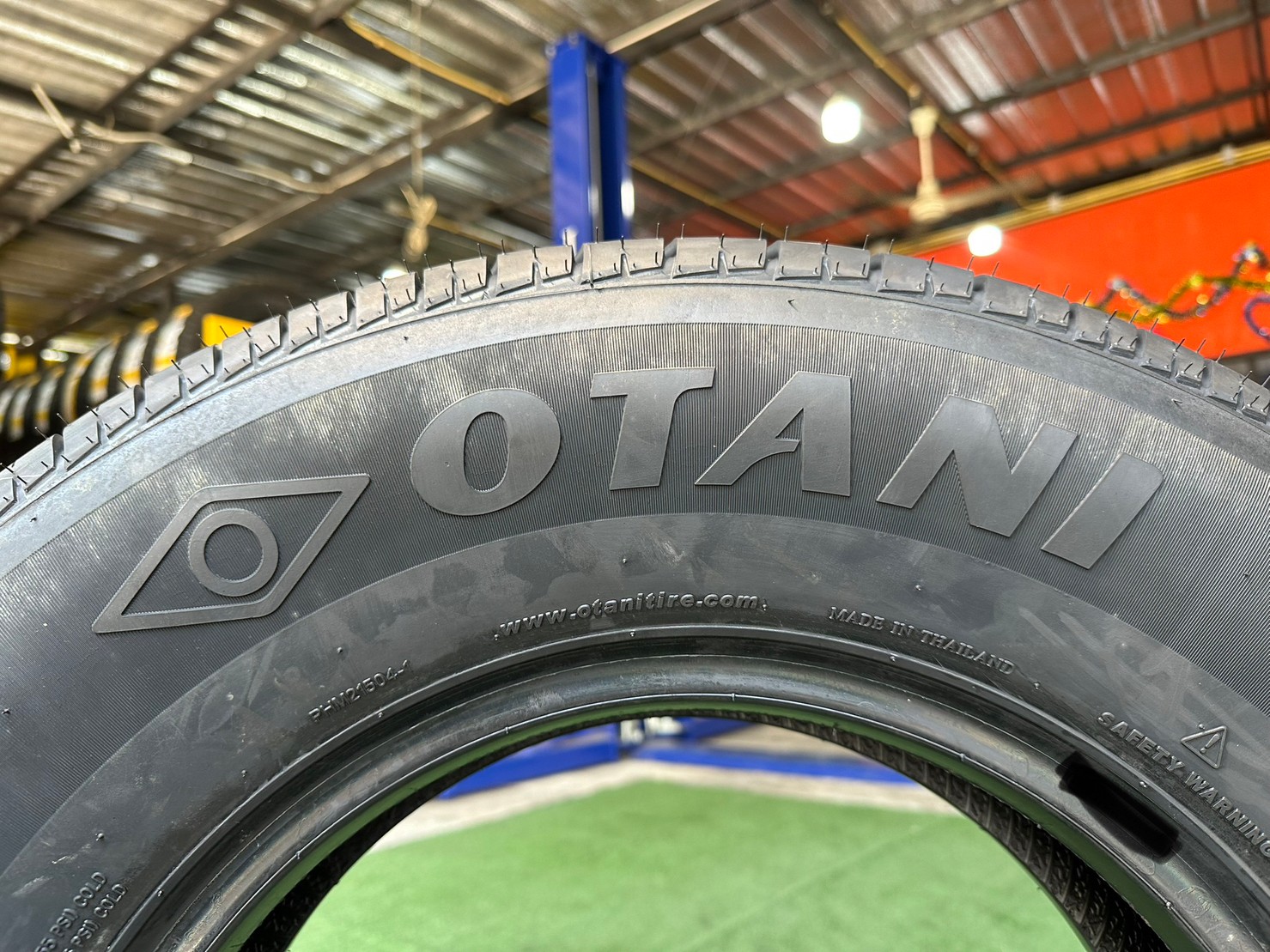 OTANI MK2000 225/75R15 ยางใหม่ ราคาพิเศษพร้อมติดตั้งฟรี สามารถสอบถามเพิ่มเติมได้ค่ะ