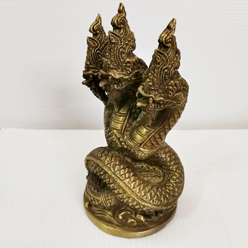 พญานาคสามเศียรเนื้อทองเหลือง สูง 6 นิ้ว