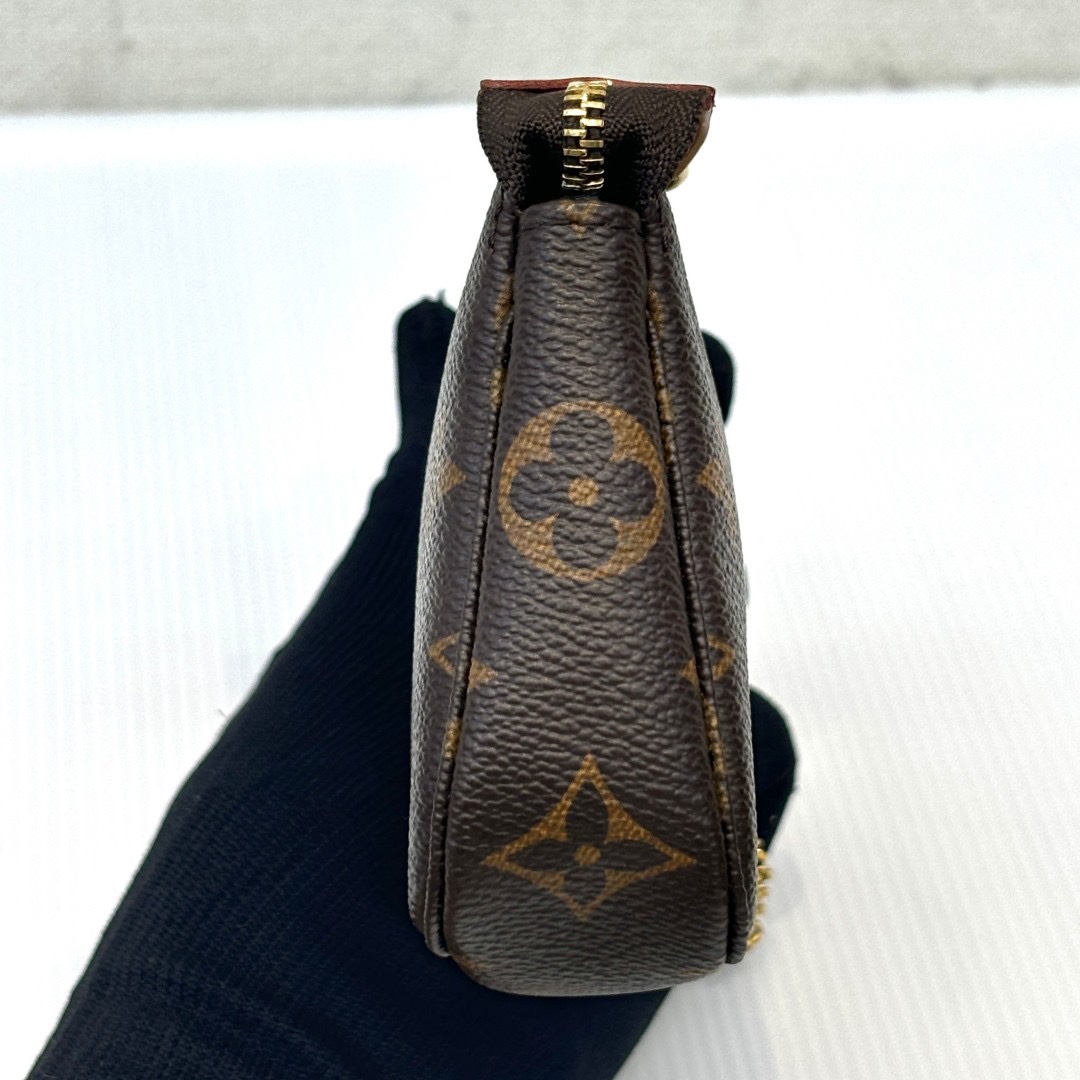 กระเป๋าLv mini pochette มือสอง