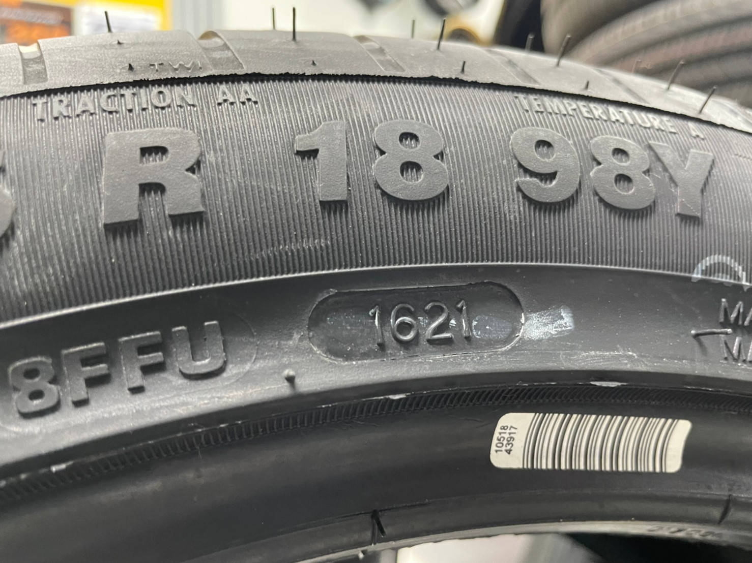 Apollo 235-45R18 Aspire4G ยางใหม่ปี2021 ยางสปอร์ตคุณภาพดี พร้อมติดตั้งฟรี