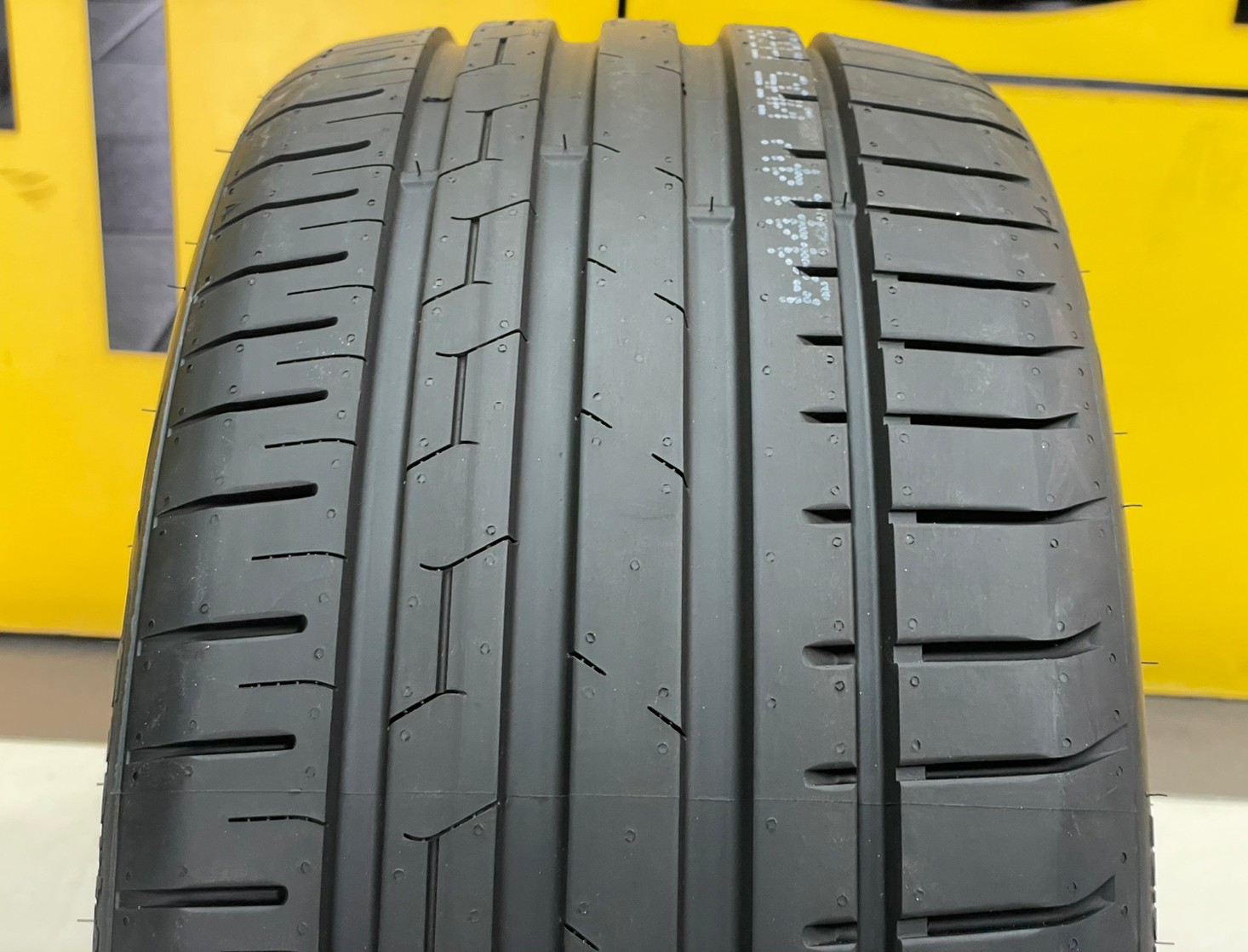 ยางใหม่GT Sport Active2 ขนาดยาง 255/35R18 ยางใหม่ปี2023