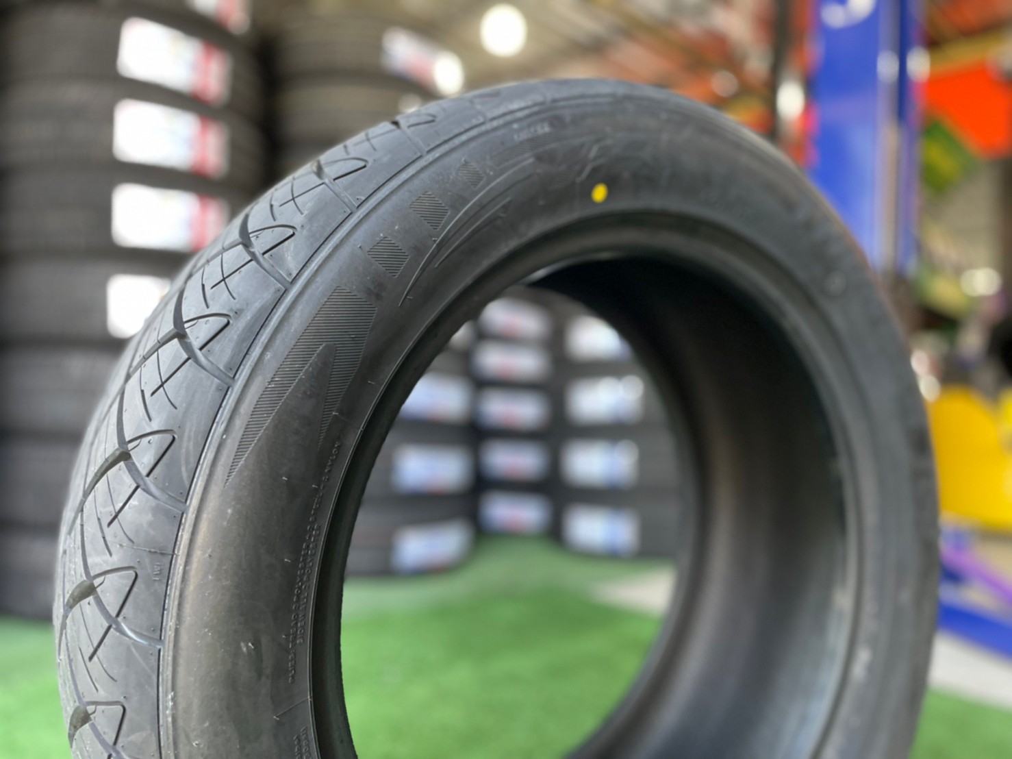 LEAO THUNDER100 255/50R18 ยางใหม่สปอร์ต ลายซิ่ง นุ่มหนึบ ยางใหม่ปี2022