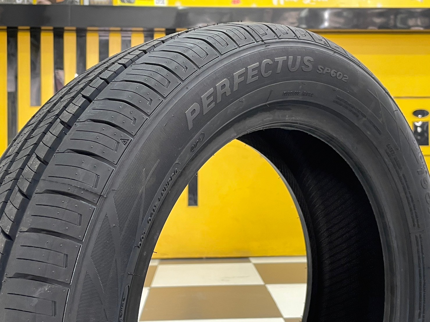 ยางใหม่ AUSTONE SP602 195/55R15 ยางผลิตไทย คุ้มค่ารับประกันบาดบวมเบียดตำ365วันเคลมฟรี ยางใหม่ปี2024