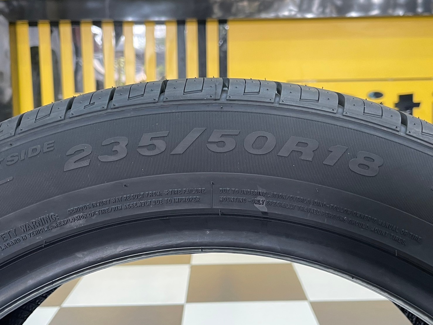 ยางใหม่ AUSTONE SP602 235/50R18 ยางผลิตไทย คุ้มค่ารับประกันบาดบวมเบียดตำ180วันเคลมฟรี ยางใหม่ปี2024