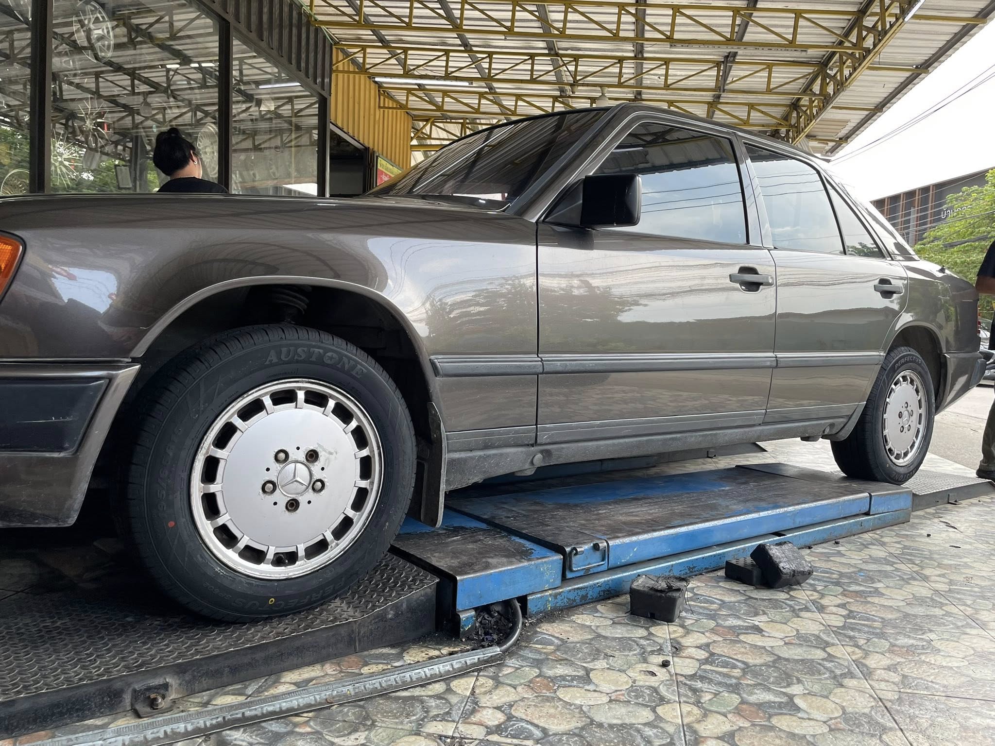 BENZ_230E 🚘เปลี่ยนยาง 🛞🐘#AUSTONE_SP602_195/65R15