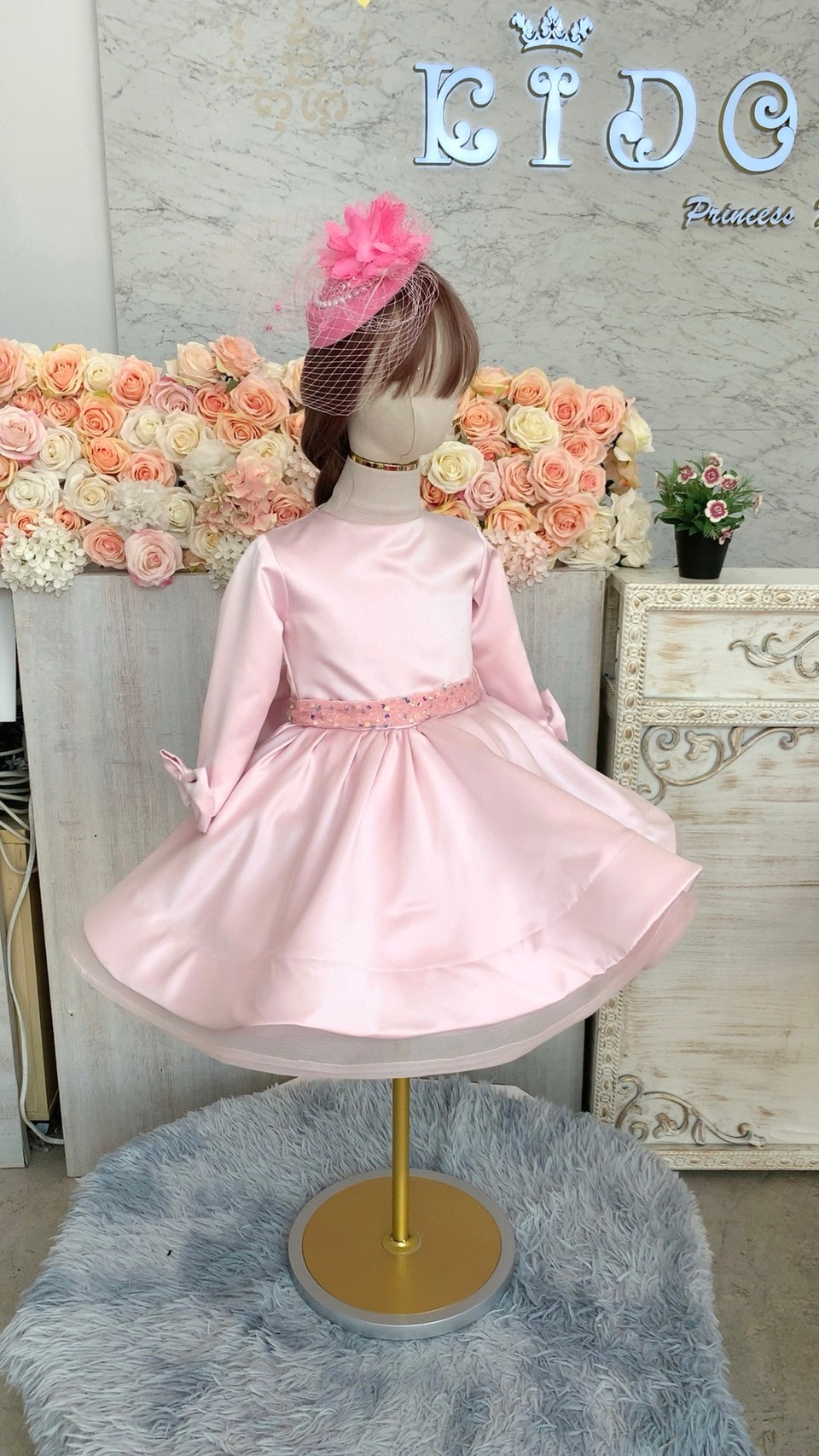 ชุดราตรีเด็ก(หน้าร้านอยู่รัชดา ลองได้ถ่ายรูปจากชุดจริง)W18972 สีชมพู แขนยาว กระโปรงสั้นฟู น่ารักมาก