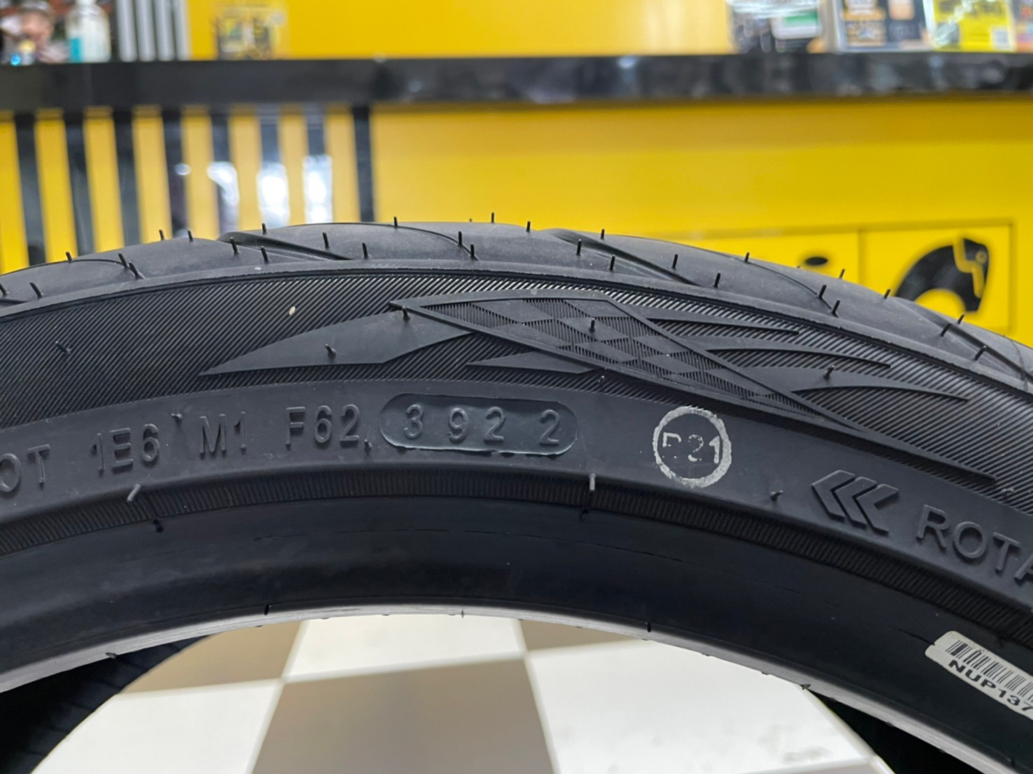 #OTANI BM2000 225/40R18