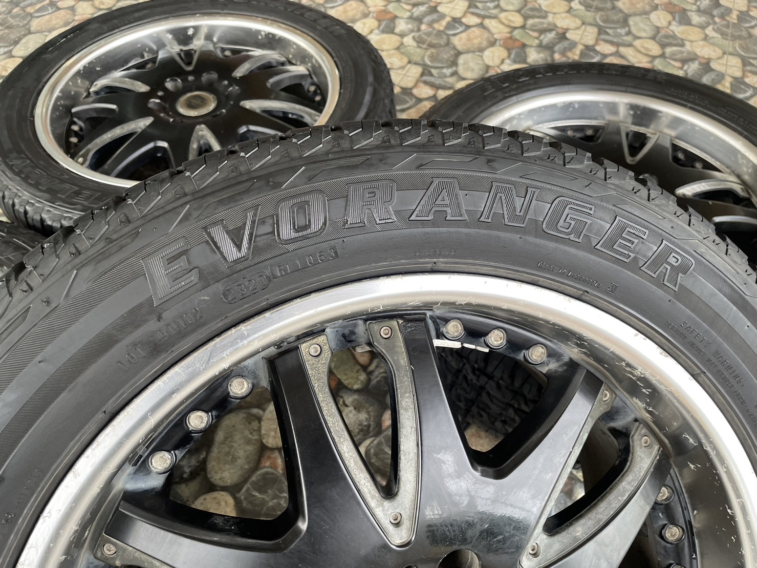 ล้อแม็กซ์ INFINY R-9 ขอบ20 20x9 ET20 6x139.7 สีดำขอบเงา ล้อผลิตไทย พร้อมยาง 265/50R20