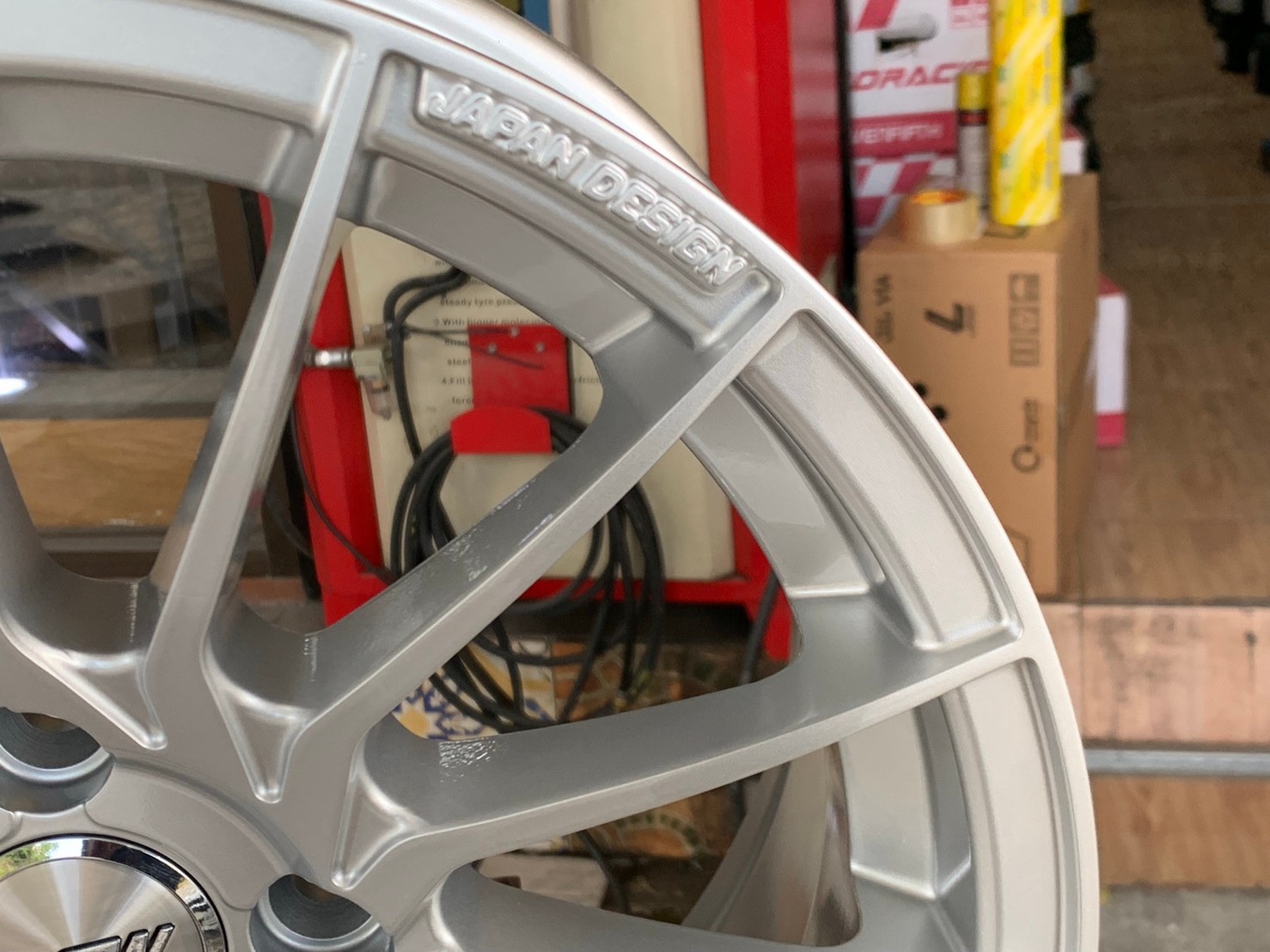 ล้อแม็กขอบ15 Model 355งานไทย SSW 4รู100 กว้าง7 ออฟ38 สีซิลเวอร์