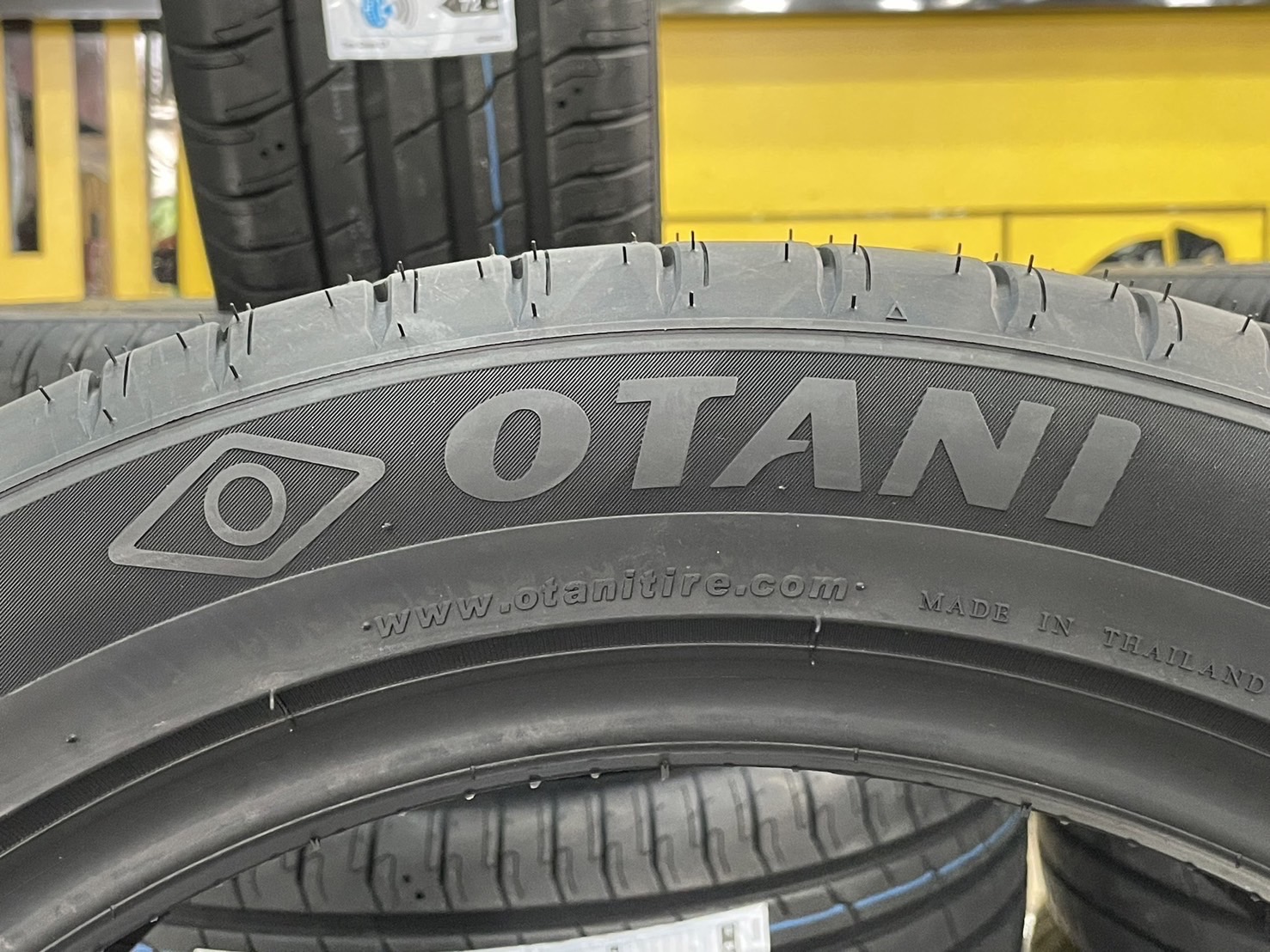 #รถไฟฟ้าEV #รถEV #OTANI #KN1000 215/50R18