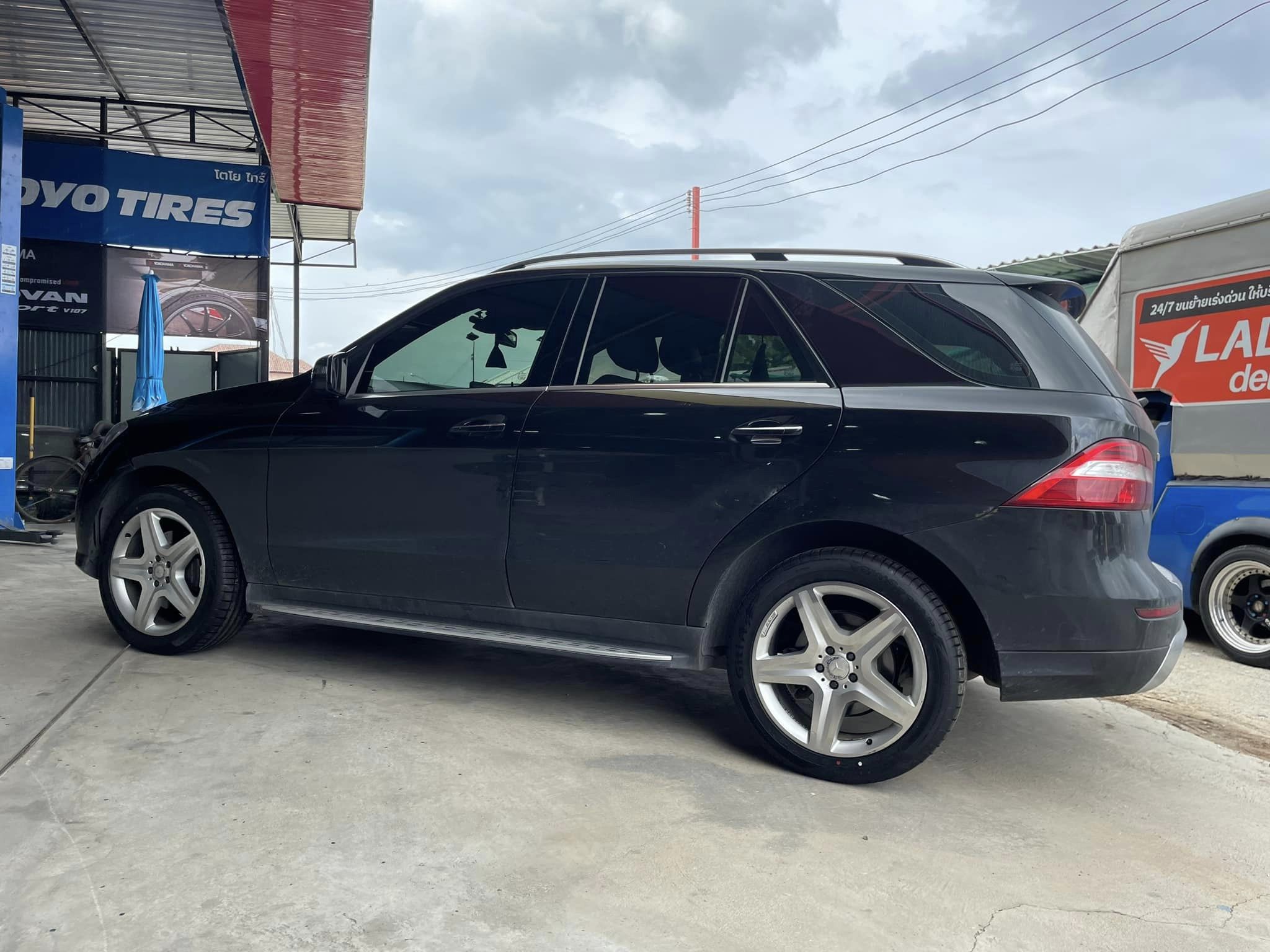 🚗#BENZ_MLเปลี่ยนยาง 🛞#ยางจีที #ยางสปอร์ตสมรรถนะการขับขี่สูง 🛞 🛞#Giti_SportS2 265/45R20 🛞 #บริการตั้งศูนย์🛞