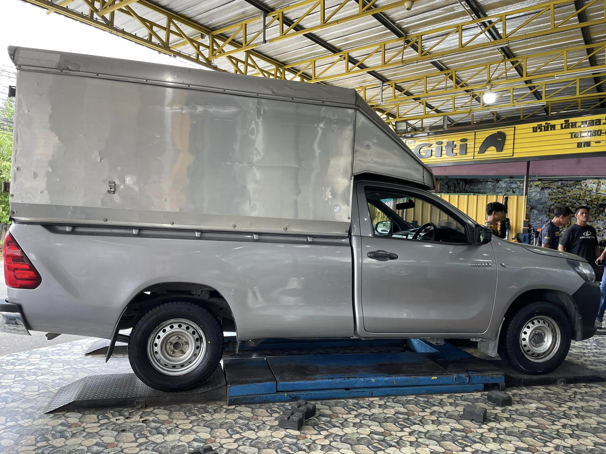 🛞🐘#YOKOHAMA #RY55 215/70R15