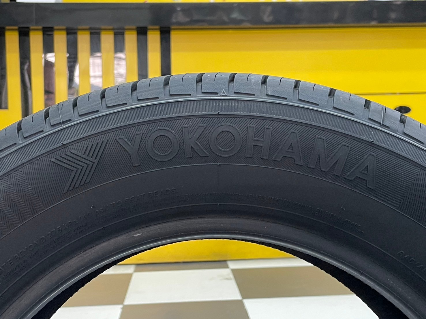 ยางใหม่โยโกฮาม่า YOKOHAMA A.Drive AA01 195/65R15 ยางใหม่ปี2024