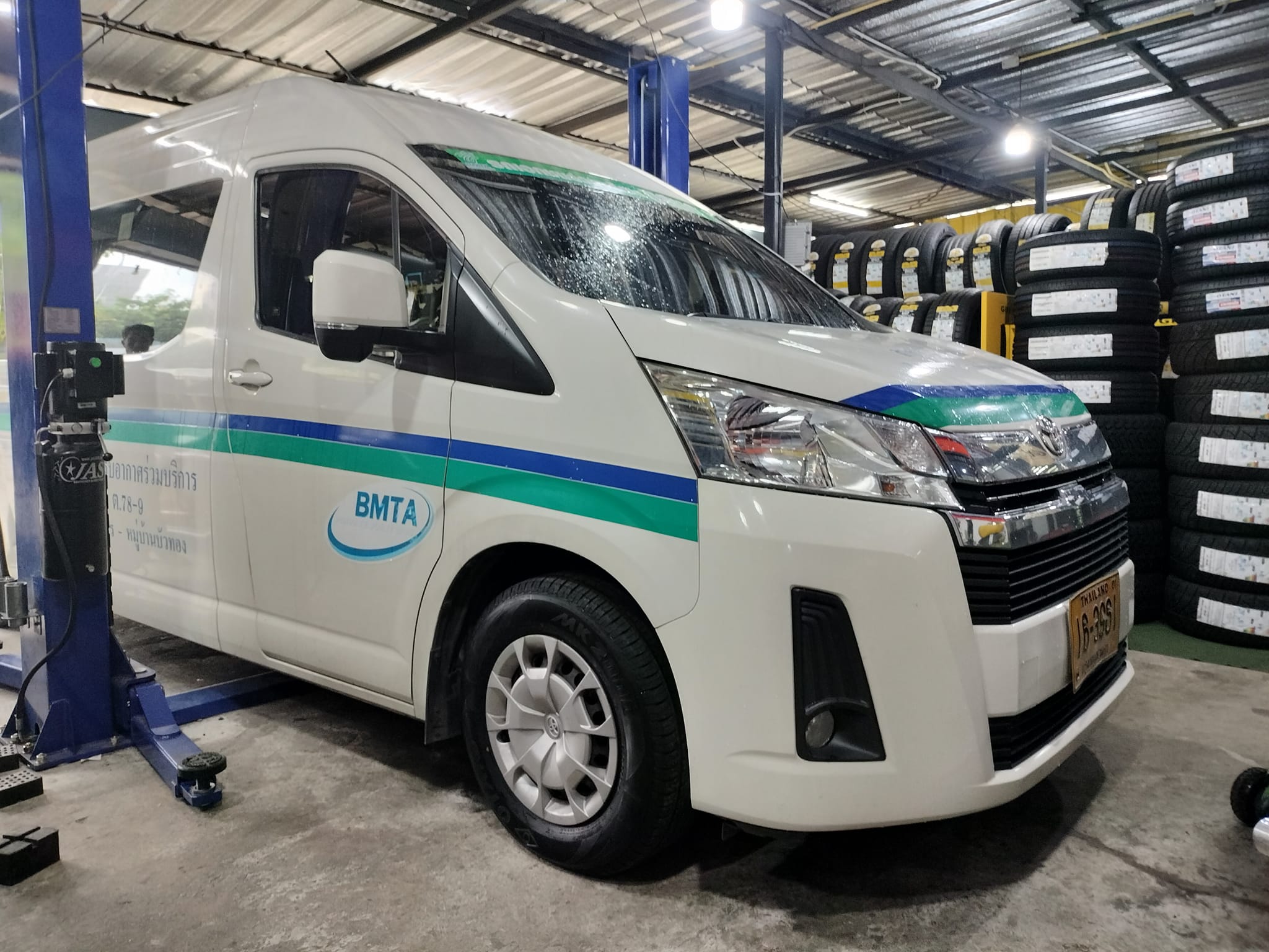 #TOYOTA_COMMUTER #OTANI_MK2000_235/65R16