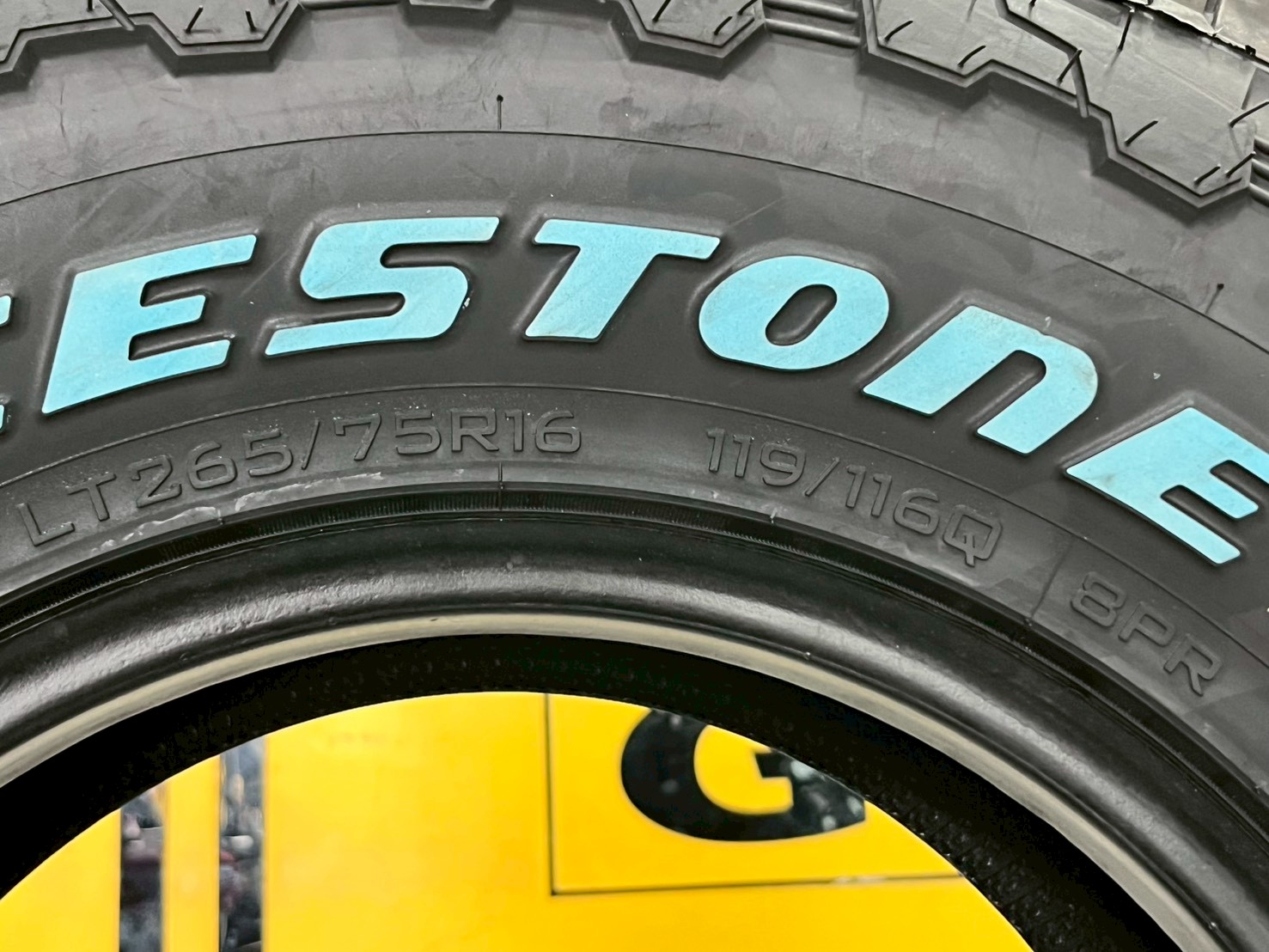 ยางใหม่ 265/75R16 Deestone Power Cruz รุ่น MUD TERRAIN - MT431 ยางปี25 (แก้มขาว)