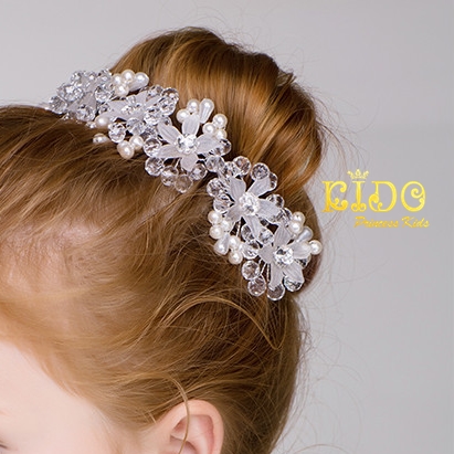 คาดผมเด็ก(หน้าร้านอยู่รัชดา)KF536 เส้นดอกไม้ประดับผม ดอกไม้และมุกสีขาวใส เรียบหรูมาก
