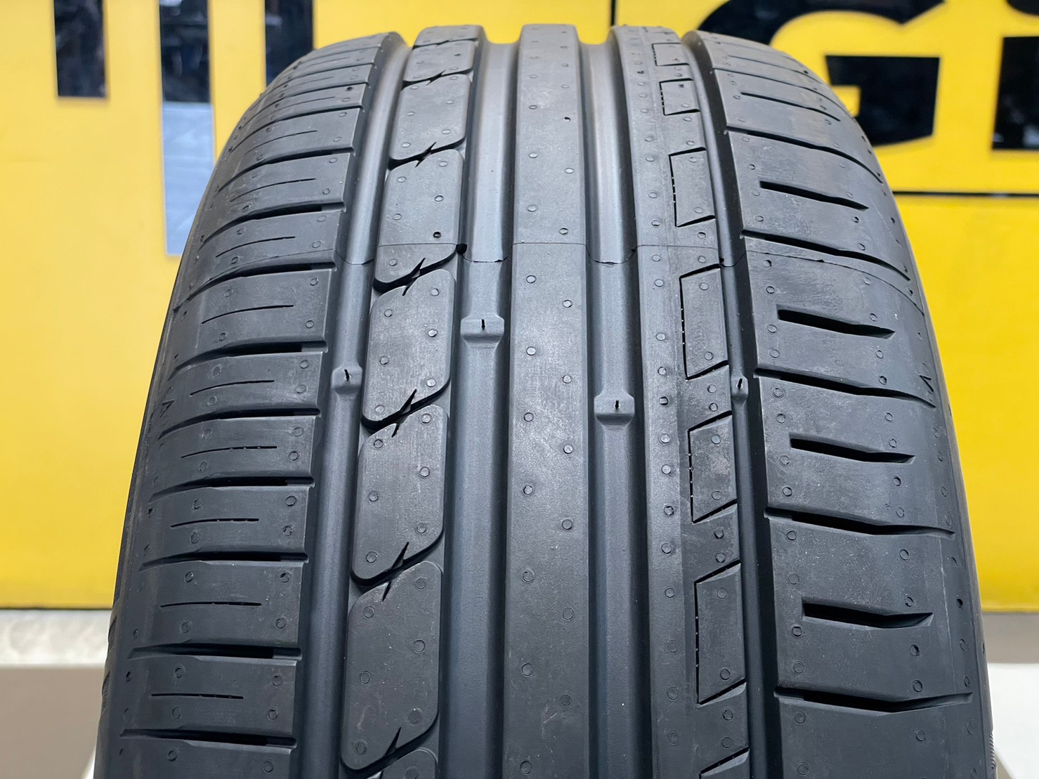 ยางใหม่ GITI SynergyH2 225/55R17 ยางใหม่ปี2023 ราคาโปรโมชั่นพิเศษ พร้อมติดตั้งฟรี