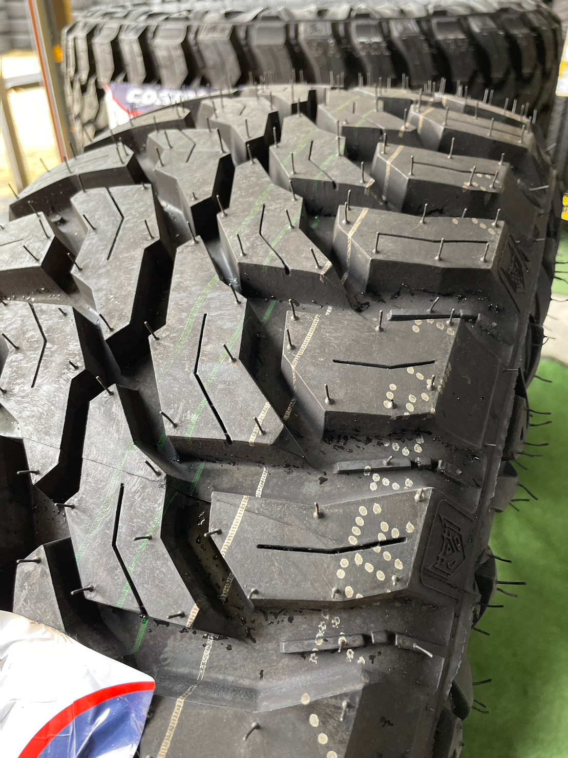 ยางใหม่ Cosmis Raptor RT 265/70R16 ยางใหม่ปี2023 (ราคาโปรโมชั่นพิเศษสอบถามราคาได้ค่ะ)