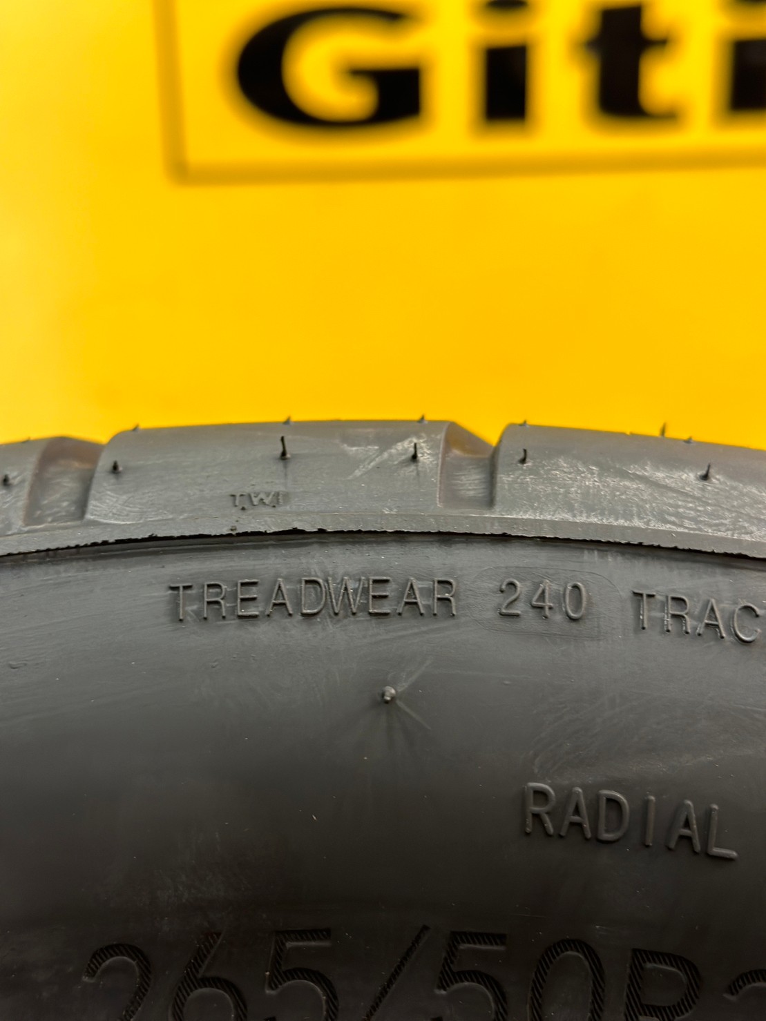 265/50R20 ยางใหม่SEVEN TIRE RS-7 ยางลายซิ่ง นุ่มหนึบ ยางใหม่ปี2023