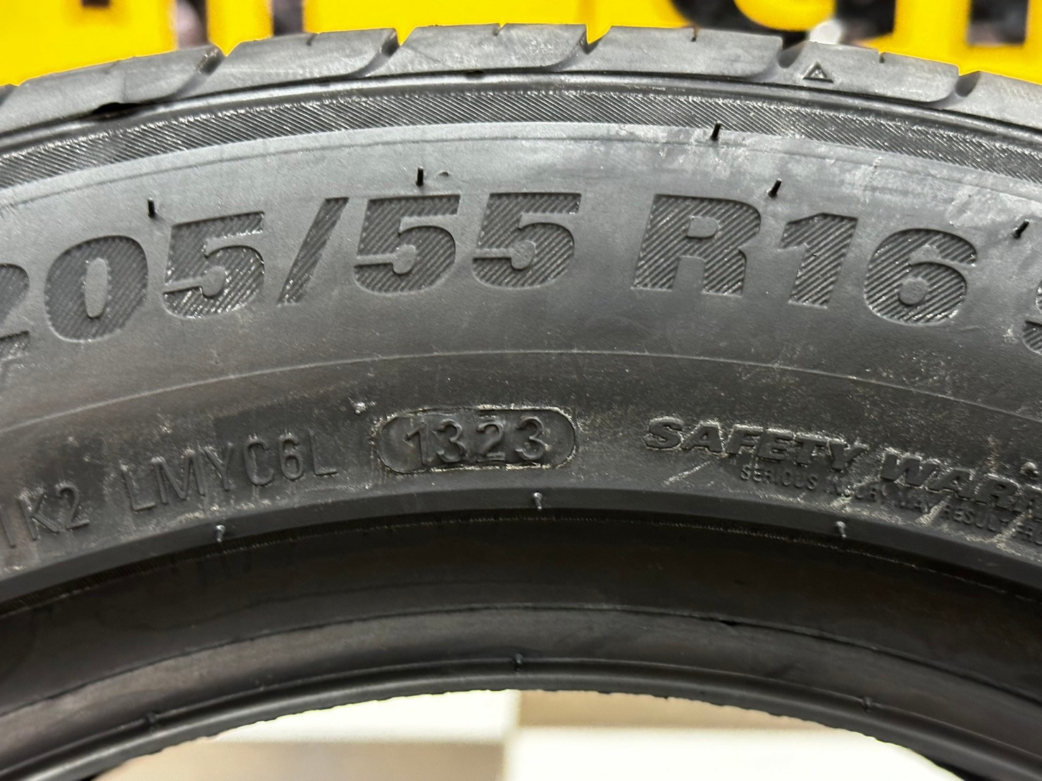 ยางใหม่ KUMHO KH27 205/55R16 ยางสมรรถนะสูง คุณภาพดี นุ่มเงียบ ยางใหม่ปี2023 (4เส้น)