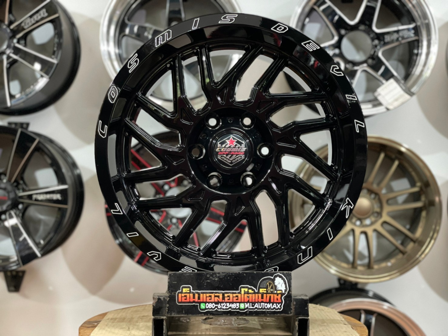 ล้อแม็กซ์ Cosmis รุ่นKing Devil ล้อขอบ18 กว้าง9.5 ออฟ-6 6รู139.7 สีดำมิลลิ่งตัวหนังสือ(ฺBLK/Milling Word)