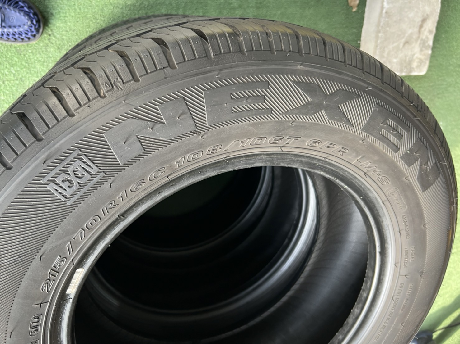 ยางมือสองสภาพสวยๆ 215/65R16 ยี่ห้อ Nexen CP521