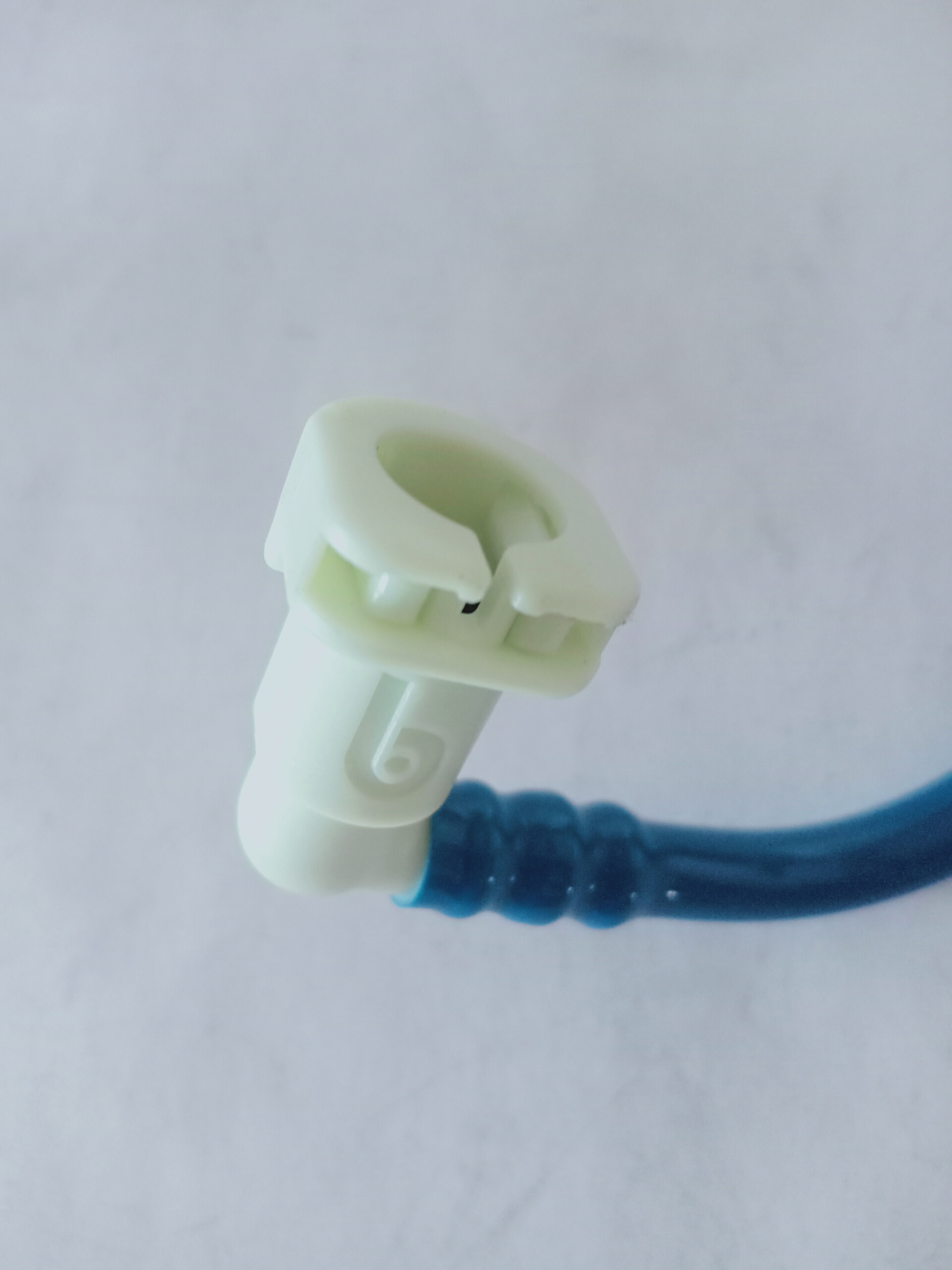 ท่อน้ำมันเบนซิน แท้ GM (ติดถังน้ำมัน) AVEO