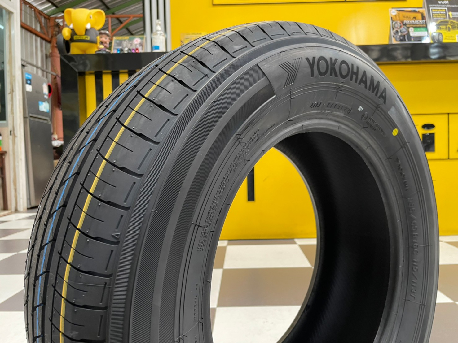 ยางใหม่ YOKOHAMA BluEarth-VAN RY55 235/65R16 ยางใหม่ปี2022