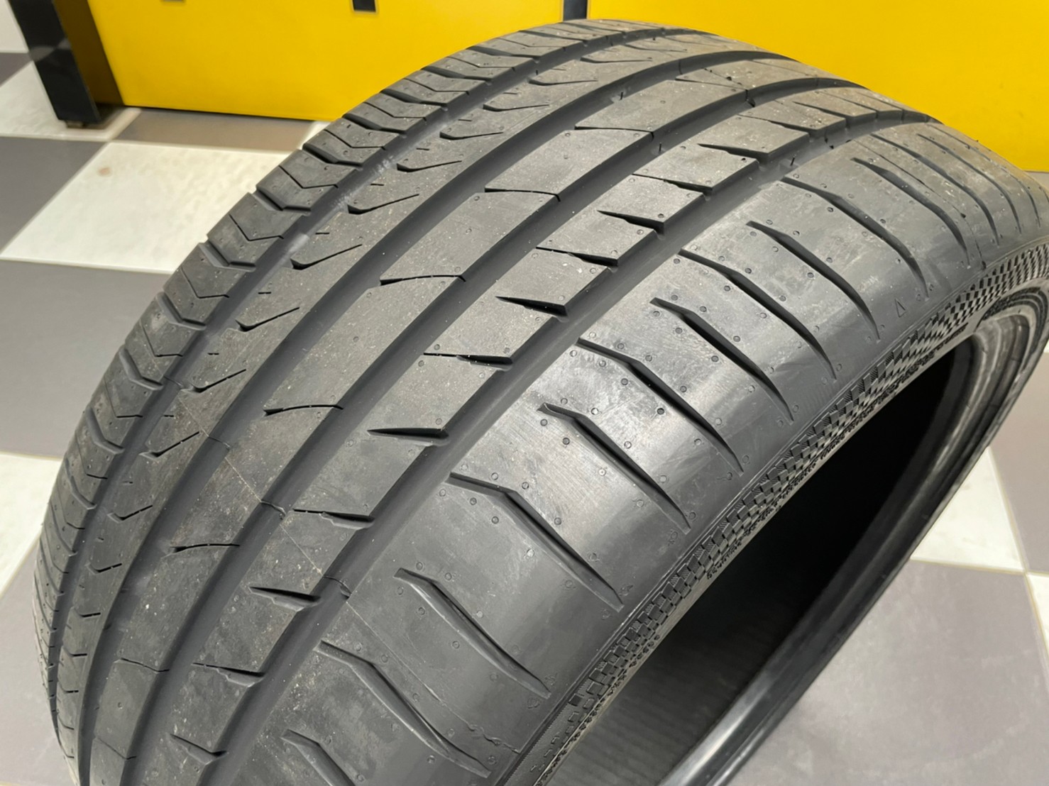 Giti Control288 Runflat 275/35ZRF20 ยางใหม่ปี2022 ยางสปอร์ต สมรรถนะสูง ราคาโปรโมชั่นพิเศษ พร้อมติดตั้งฟรี