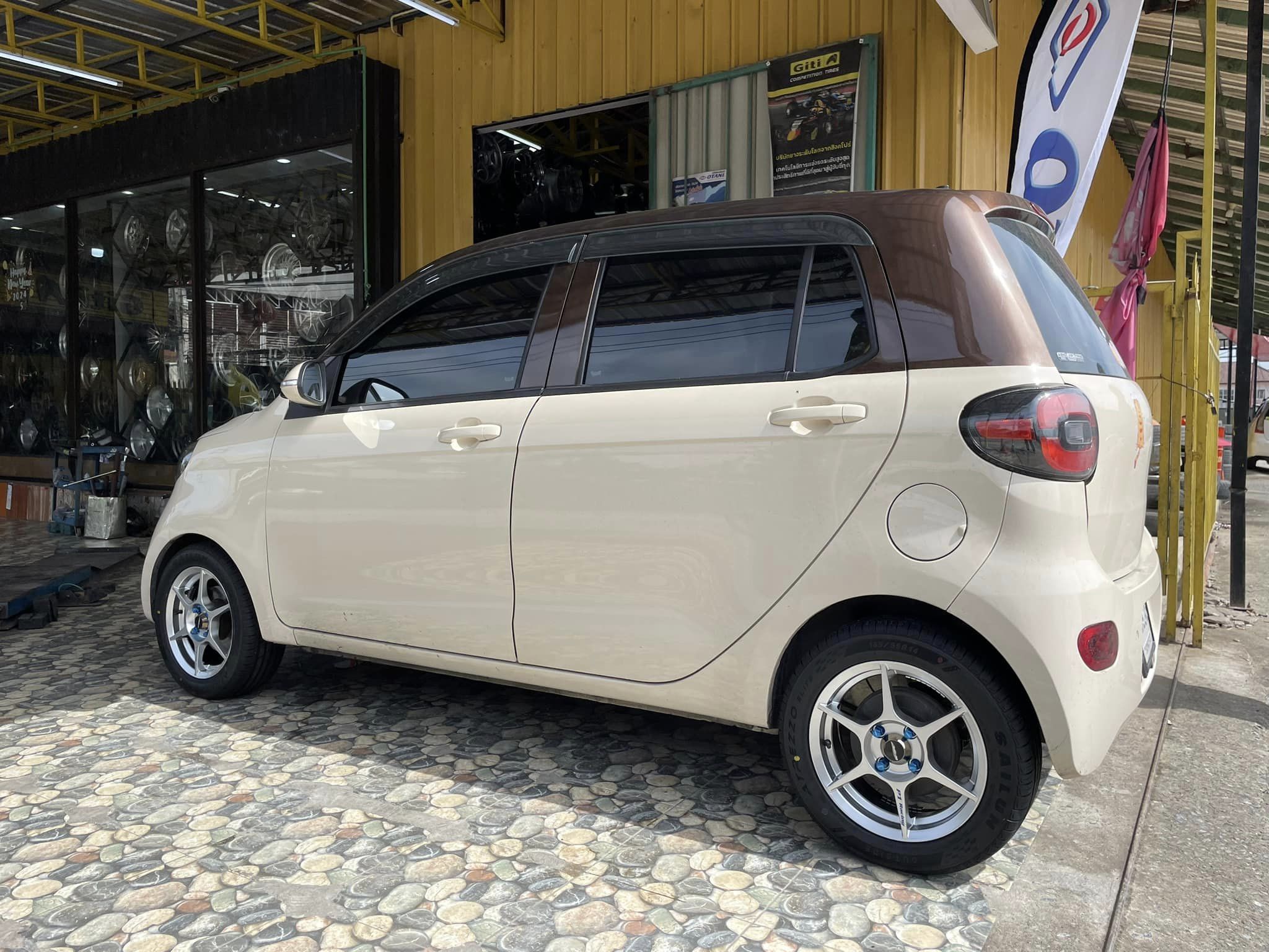 🚘 #Volt_City EV🛞 🛞 #SAILUN_ATREZZO ECO 185/55R14 ยางสปอร์ตคุณภาพดี 🛞 #ล้อแม็กซ์SSW Model204สีเทากันท14X5.5 ET38 4X100